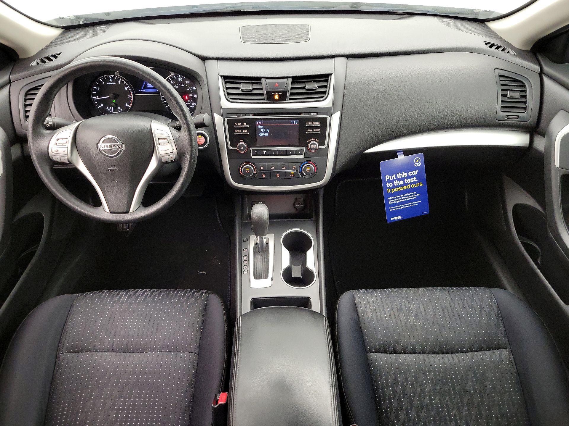 Thumbnail: 2016 Nissan Altima - 9