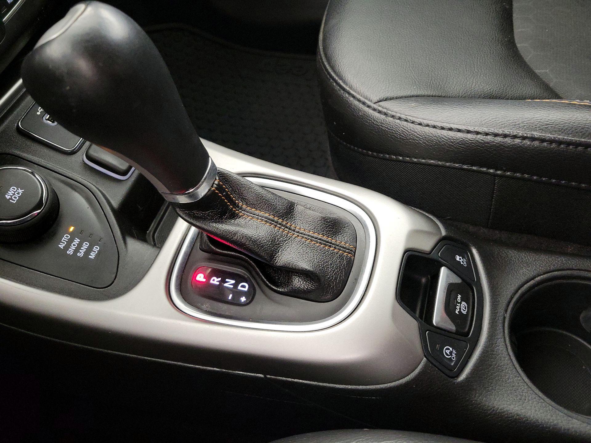 Thumbnail: 2019 Jeep Compass - 17