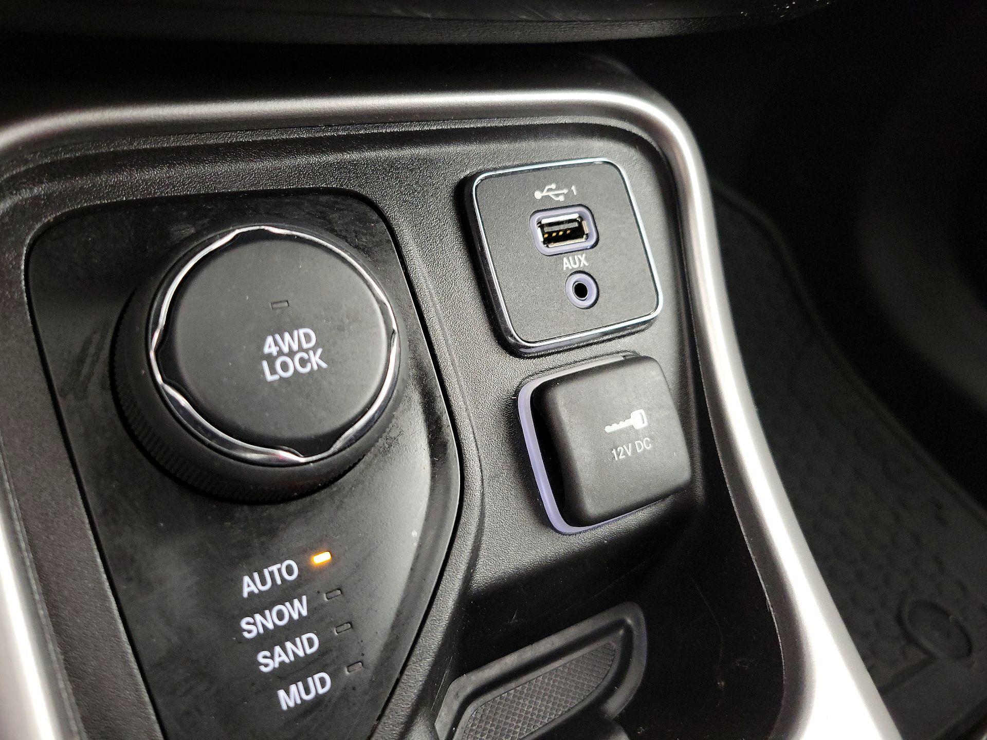 Thumbnail: 2019 Jeep Compass - 18