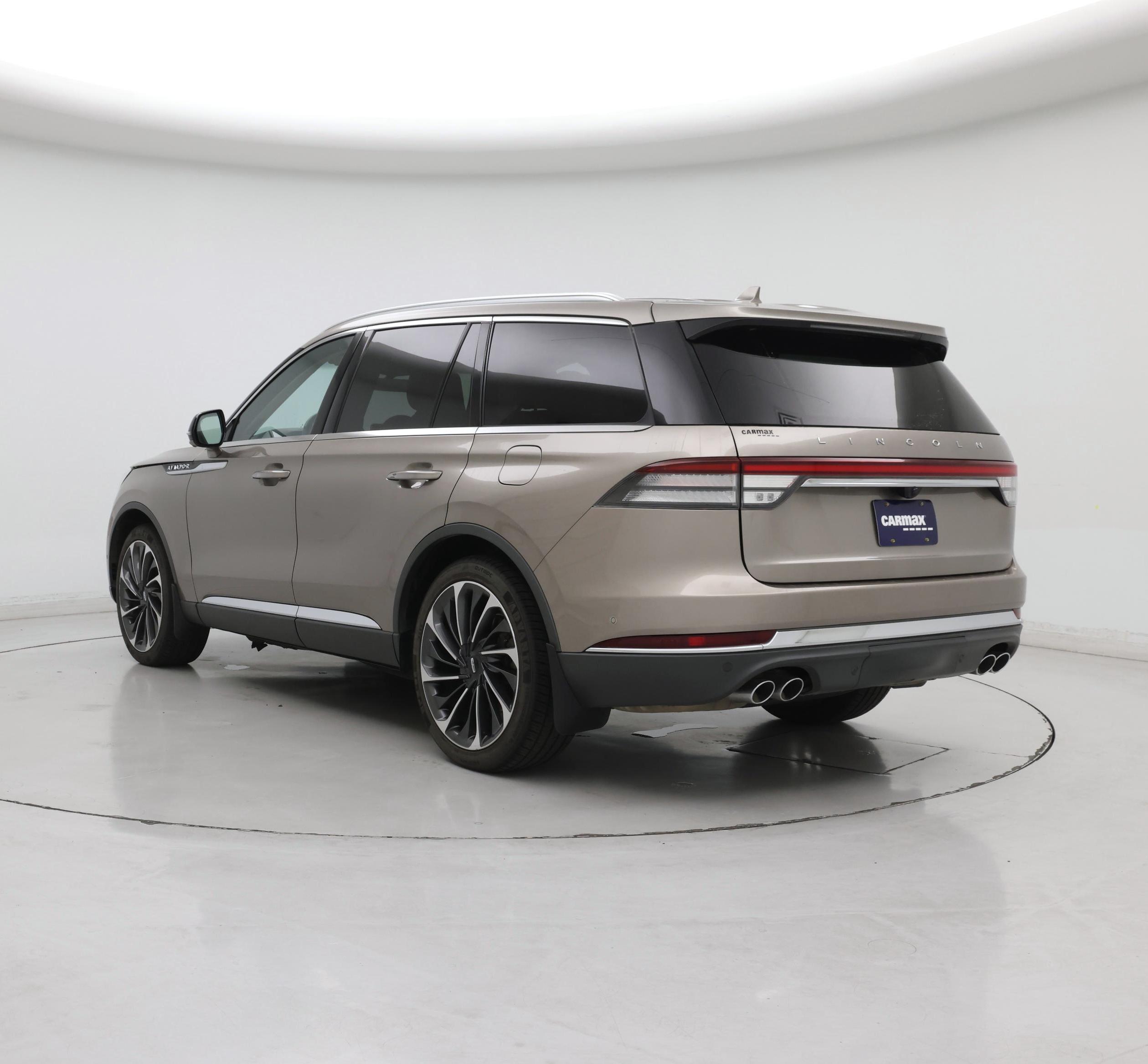 Thumbnail: 2020 Lincoln Aviator - 2