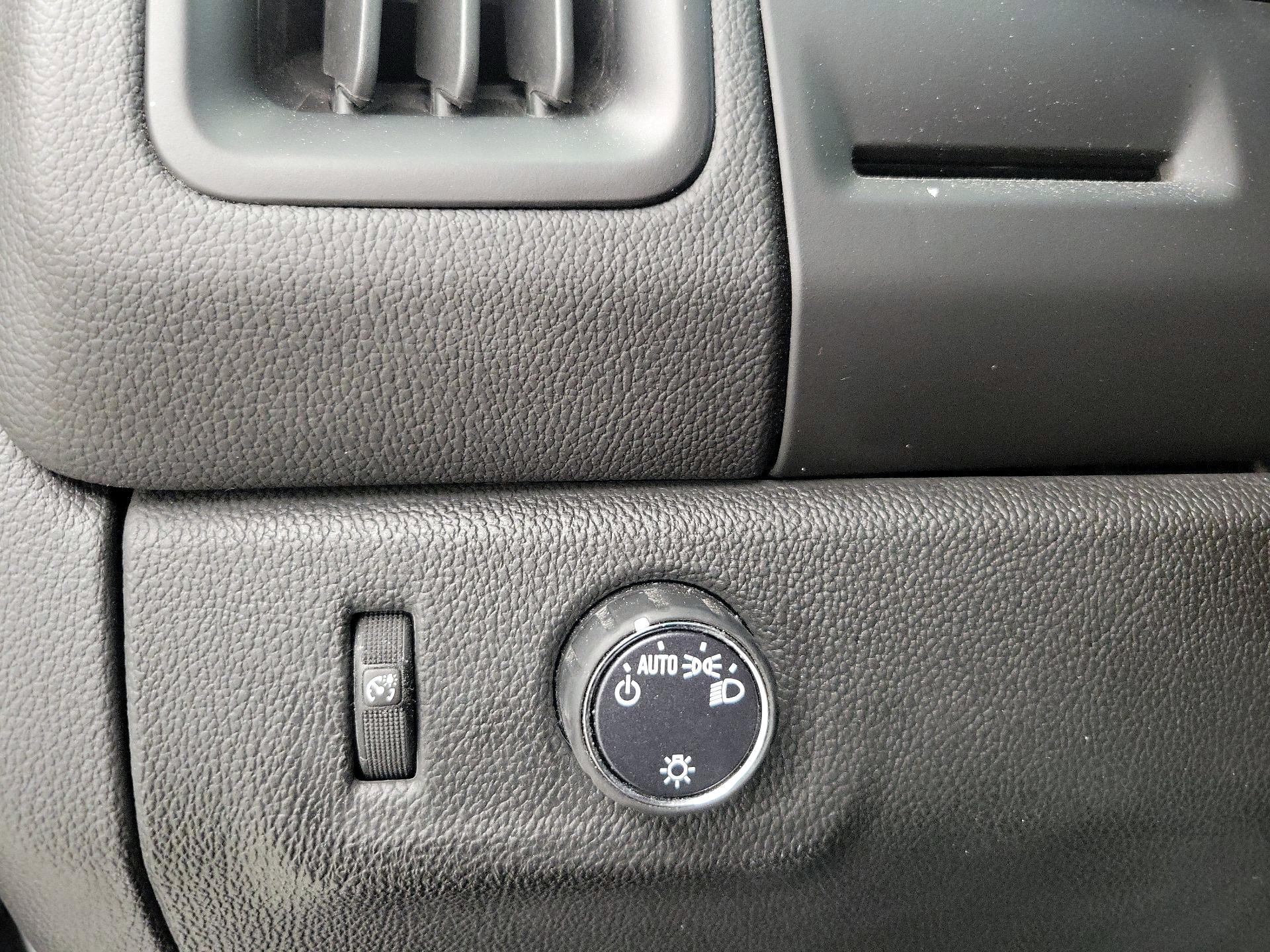 Thumbnail: 2019 Chevrolet Colorado - 11
