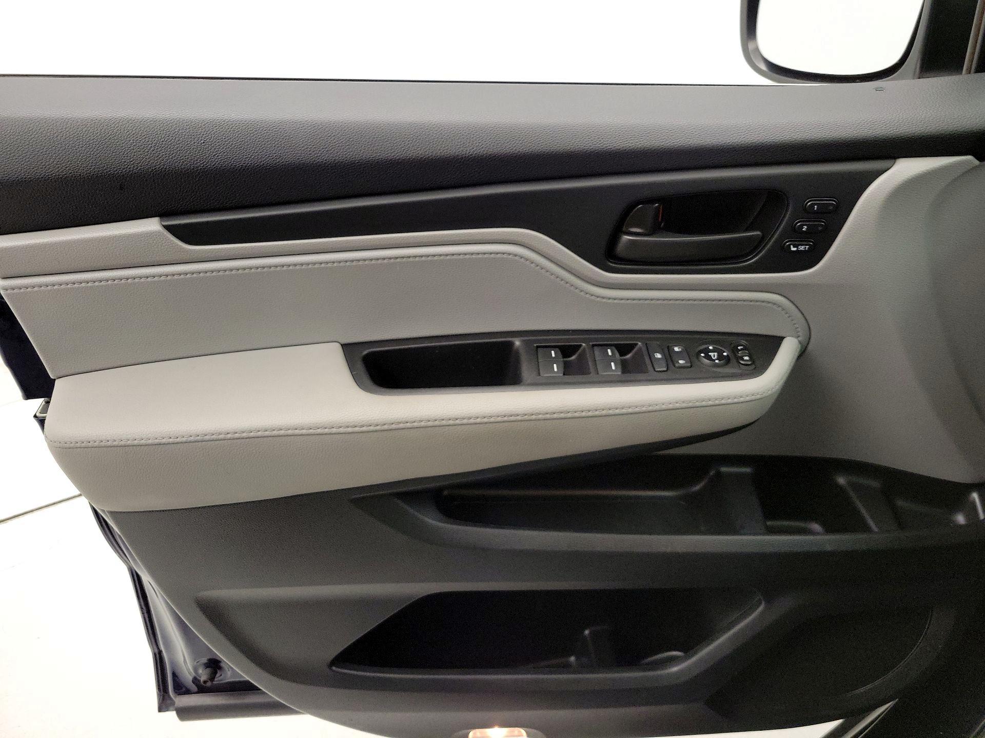 Thumbnail: 2019 Honda Odyssey - 12