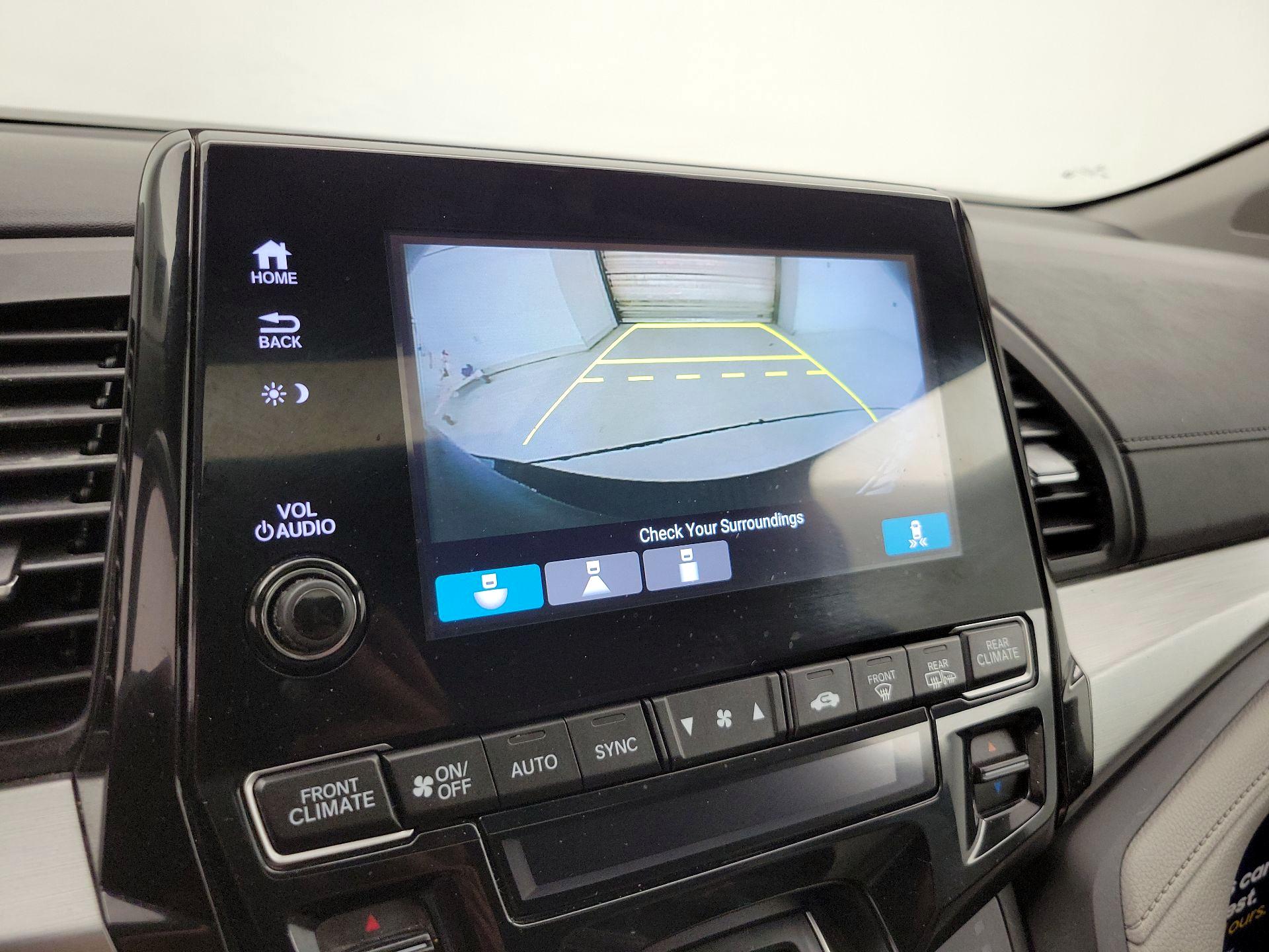 Thumbnail: 2019 Honda Odyssey - 15