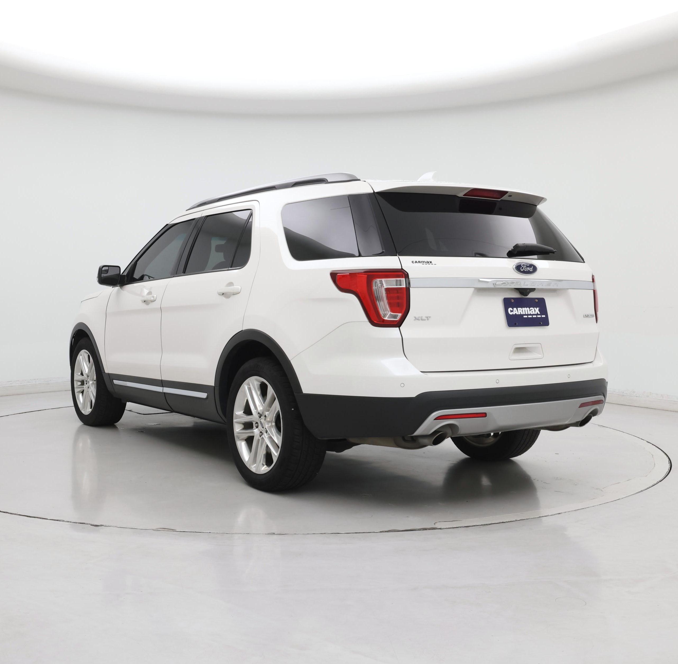 Thumbnail: 2016 Ford Explorer - 2