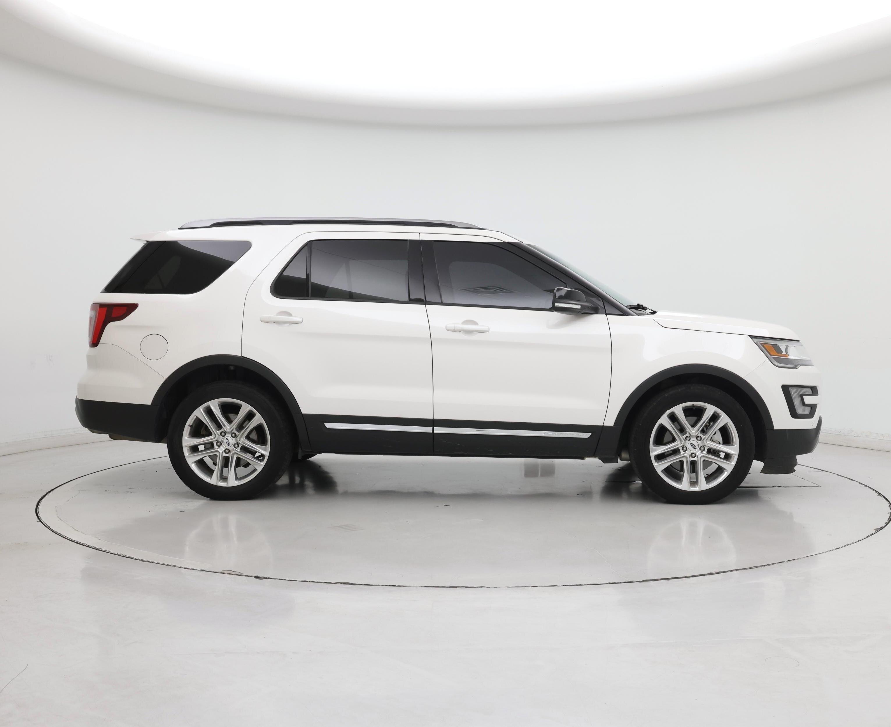 Thumbnail: 2016 Ford Explorer - 7