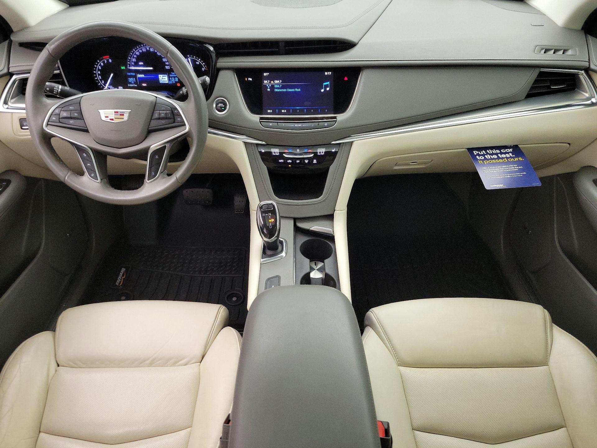 Thumbnail: 2017 Cadillac XT5 - 9