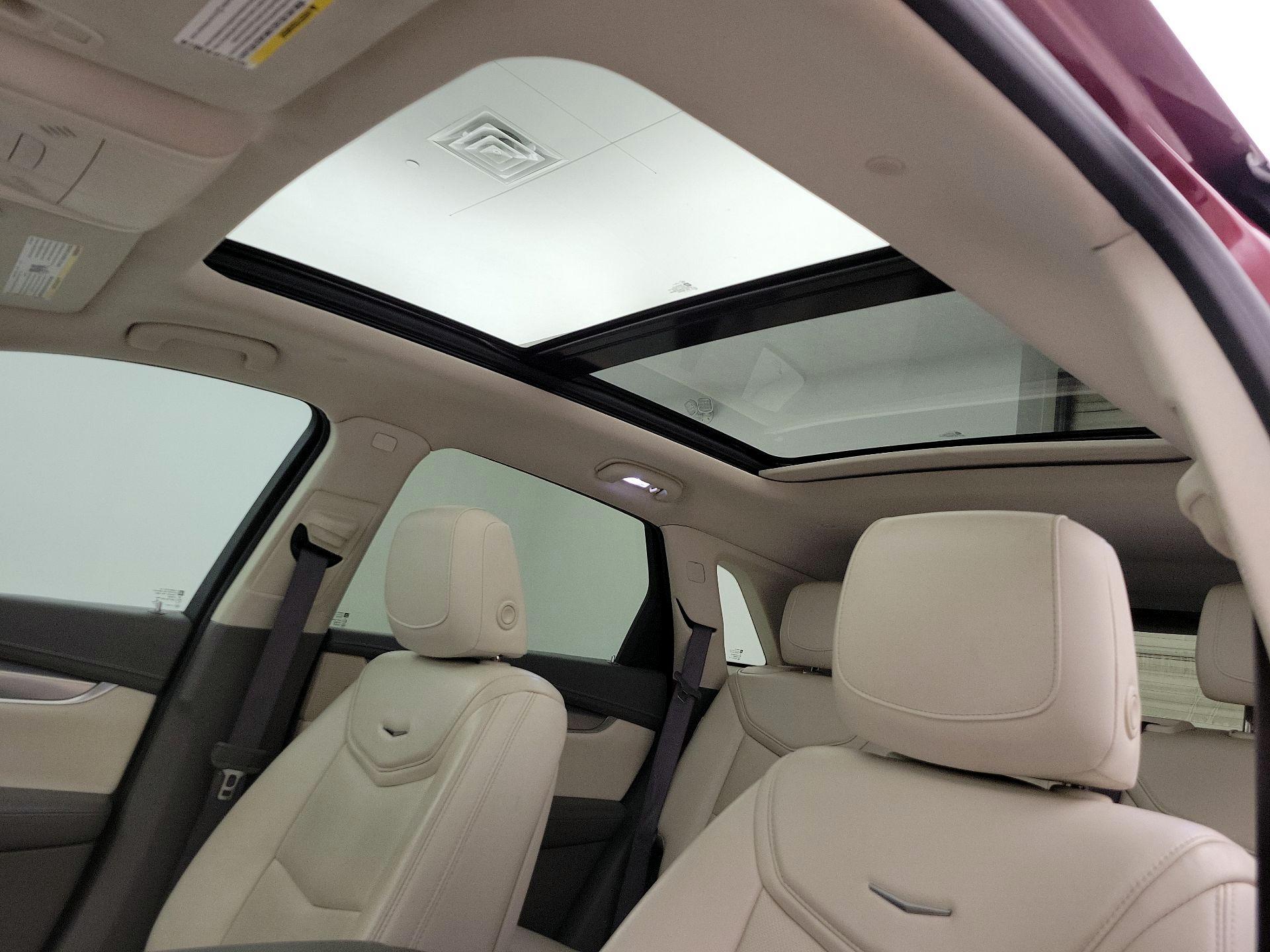 Thumbnail: 2017 Cadillac XT5 - 19