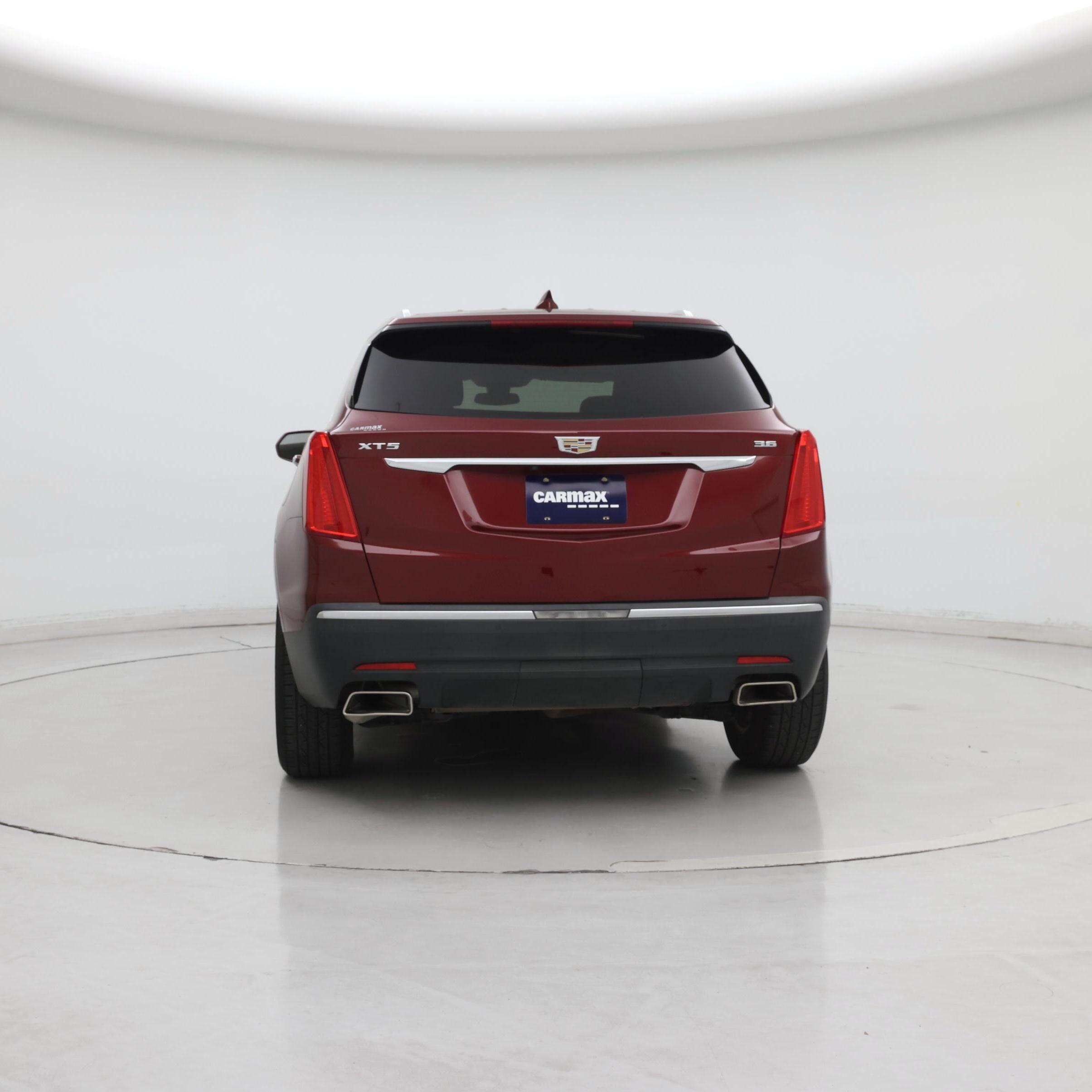Thumbnail: 2017 Cadillac XT5 - 6