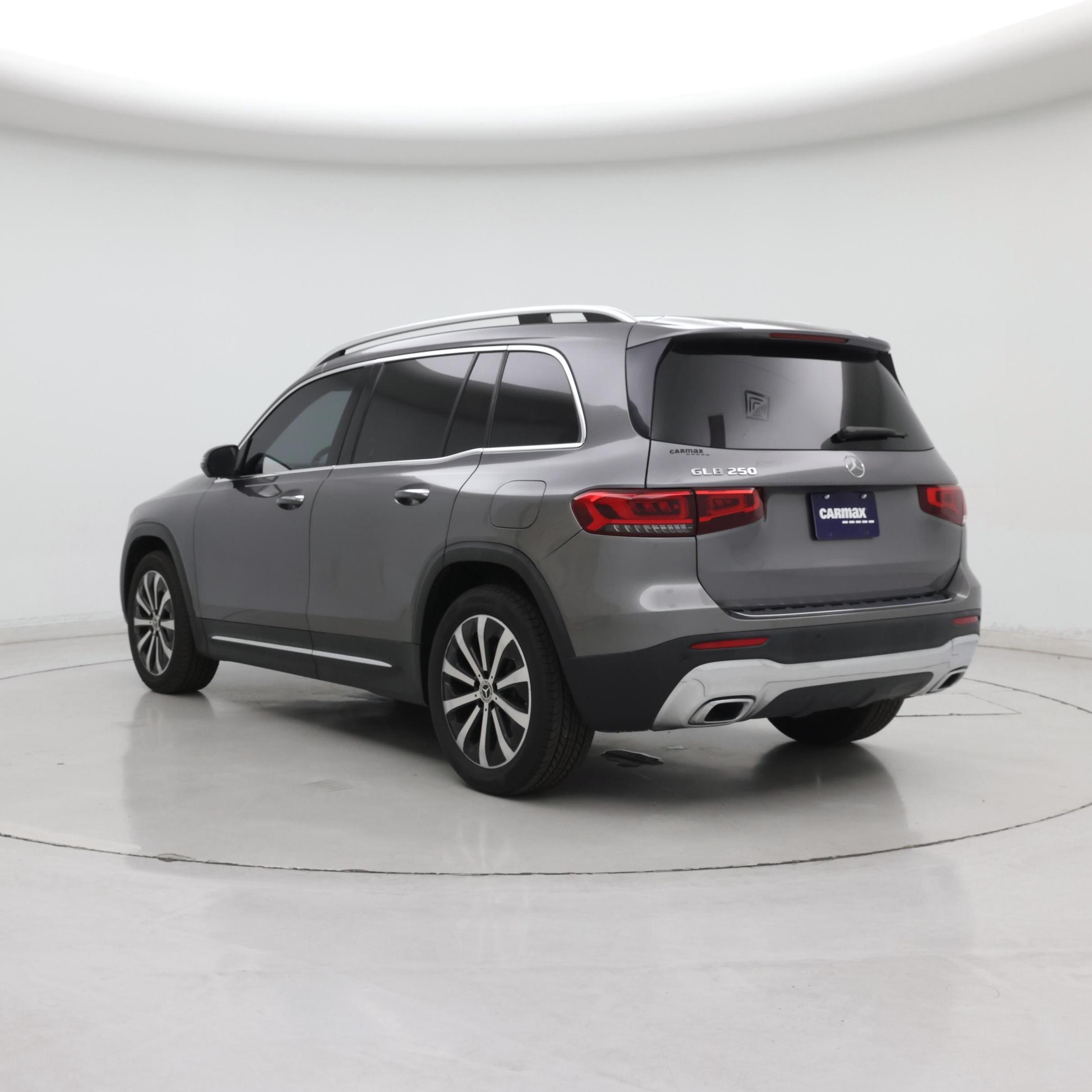 Thumbnail: 2020 Mercedes-Benz GLB - 2