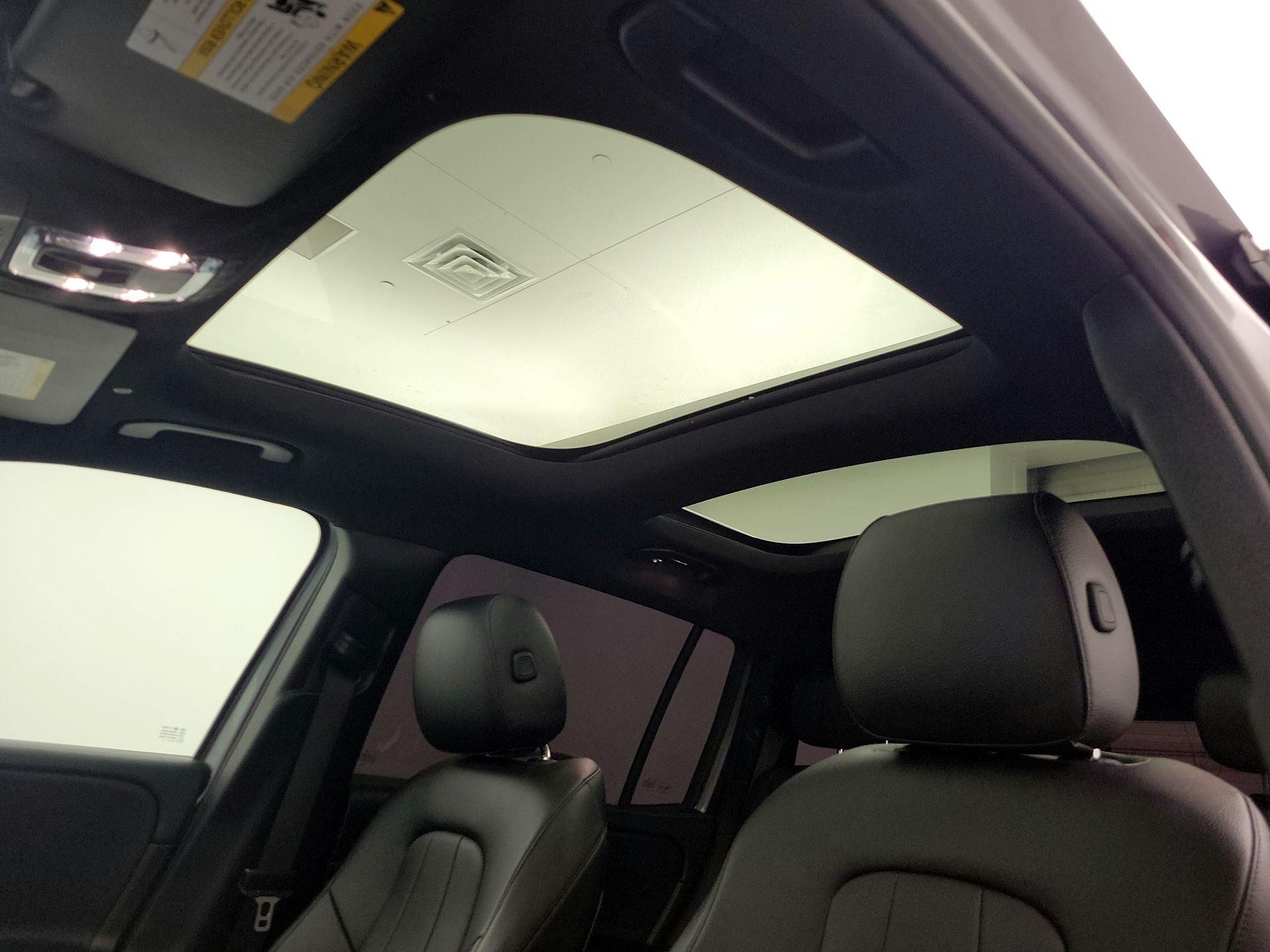Thumbnail: 2020 Mercedes-Benz GLB - 19
