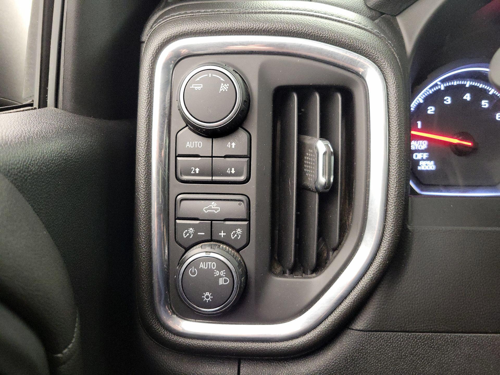 Thumbnail: 2019 Chevrolet Silverado 1500 - 13