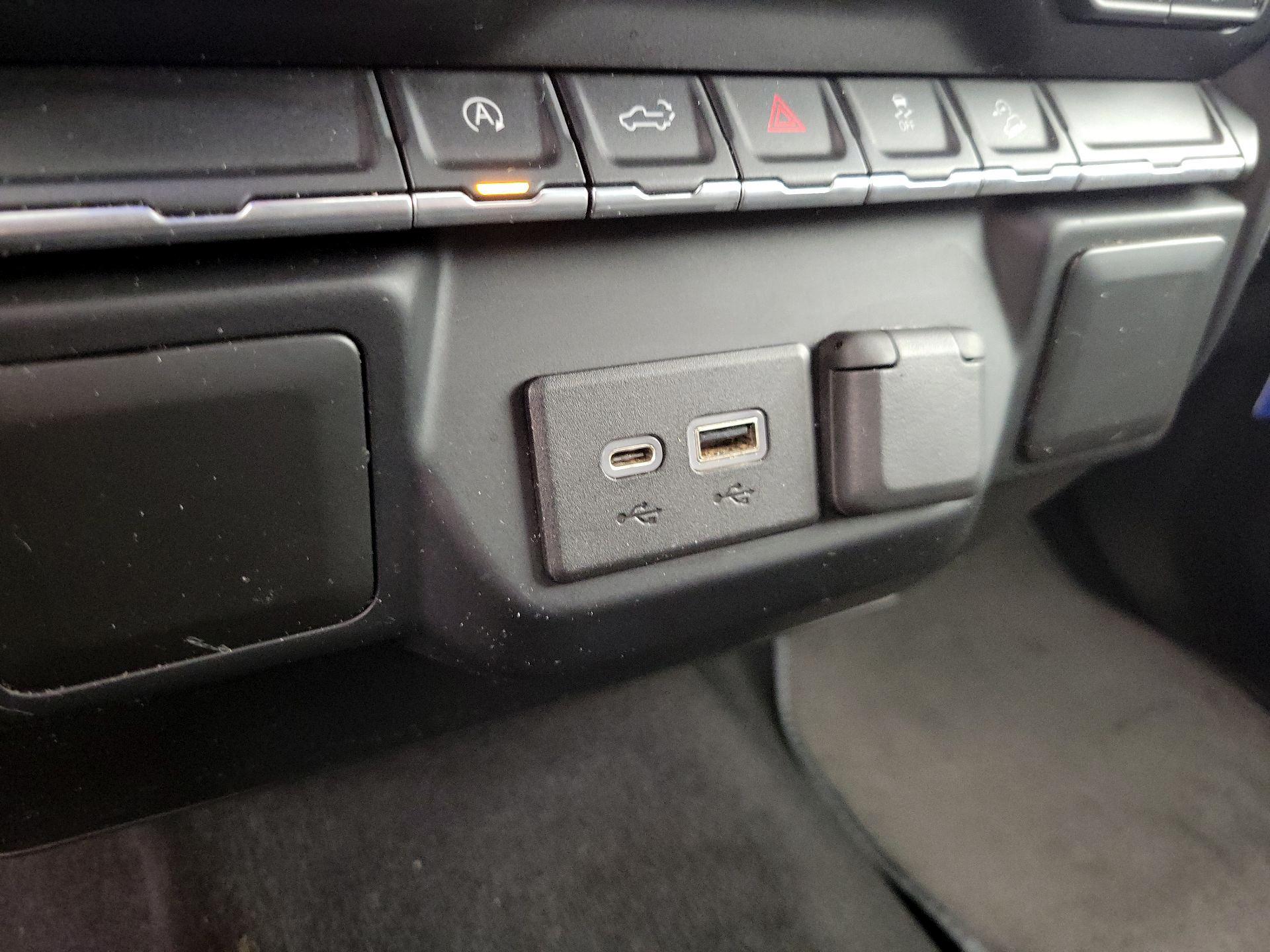 Thumbnail: 2019 Chevrolet Silverado 1500 - 18