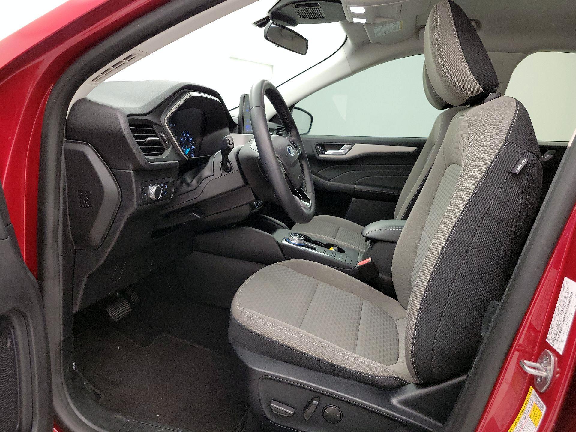 Thumbnail: 2021 Ford Escape - 11