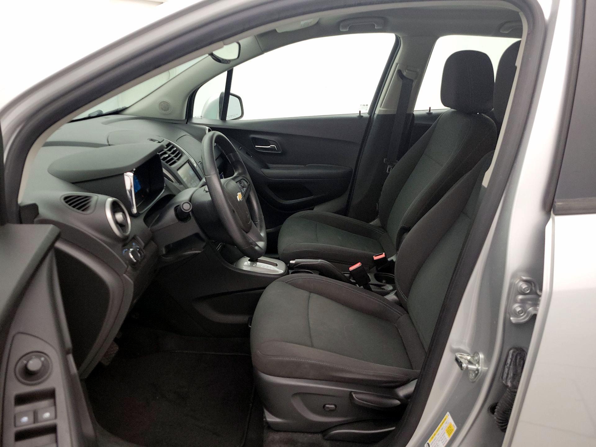Thumbnail: 2016 Chevrolet Trax - 11