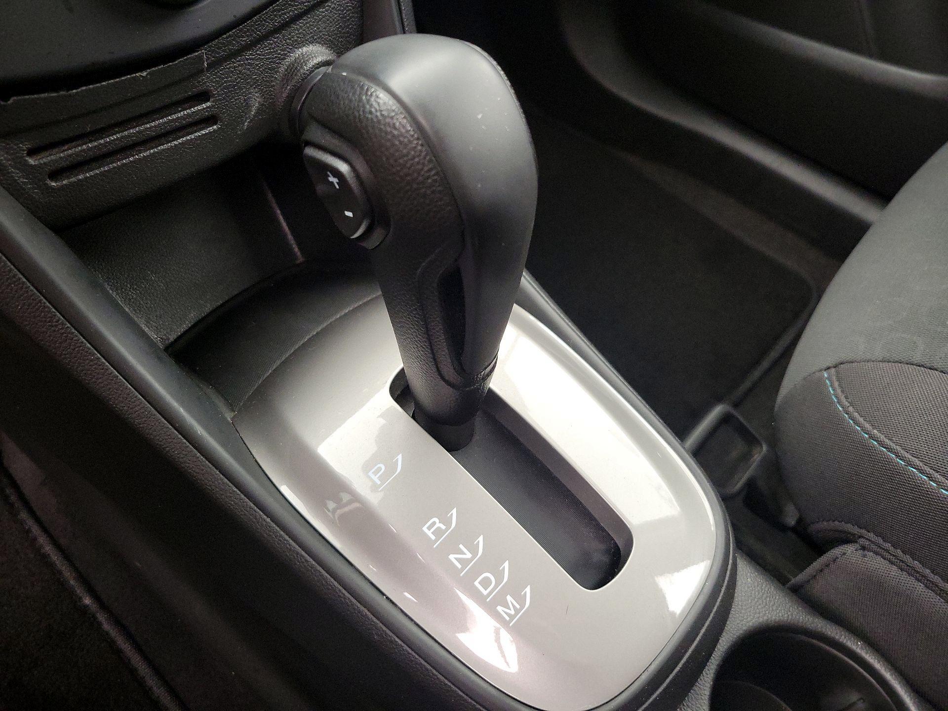 Thumbnail: 2016 Chevrolet Trax - 17