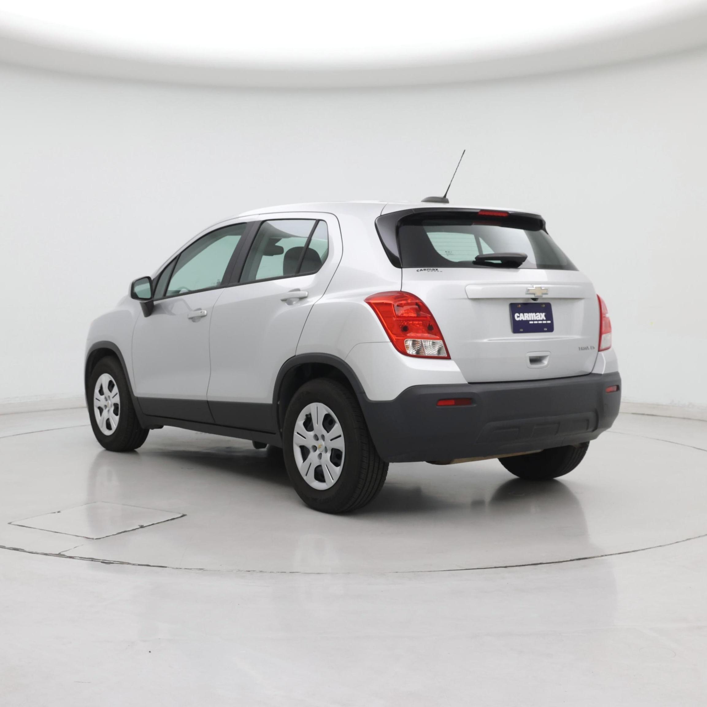 Thumbnail: 2016 Chevrolet Trax - 2
