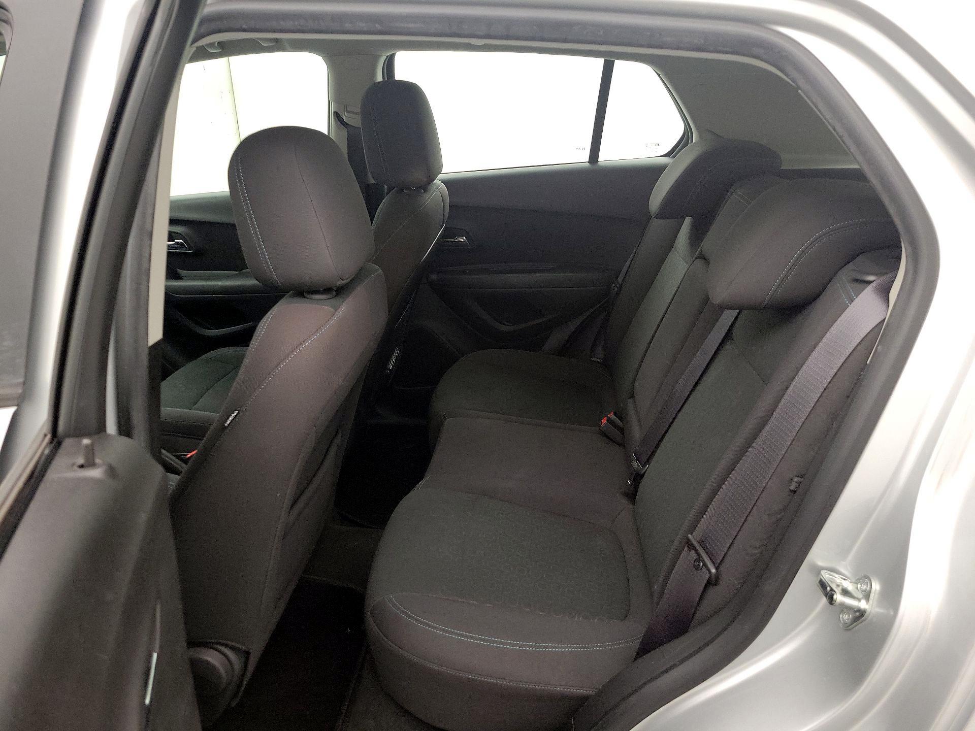 Thumbnail: 2016 Chevrolet Trax - 19