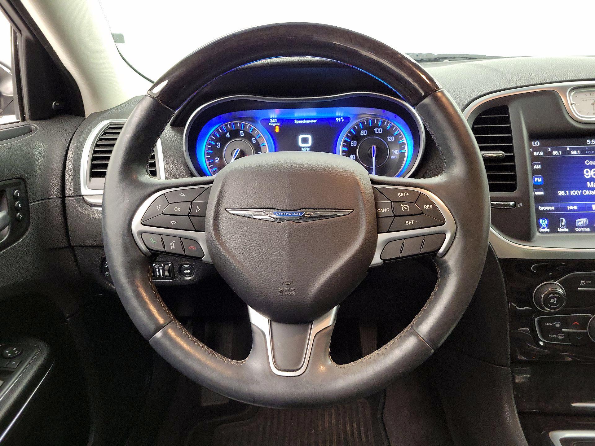 Thumbnail: 2016 Chrysler 300 - 10