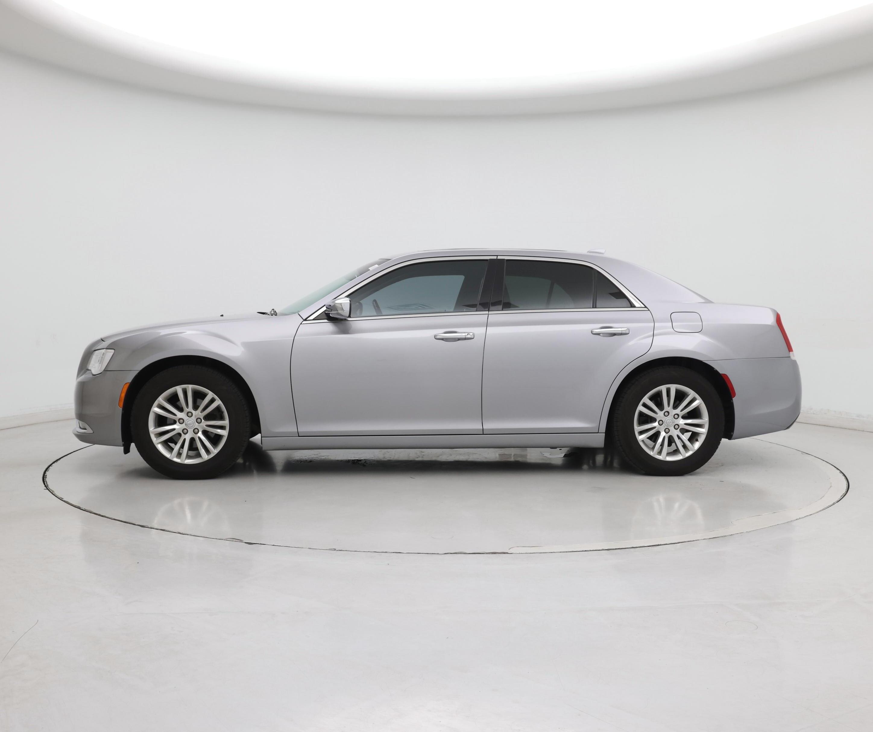 Thumbnail: 2016 Chrysler 300 - 3