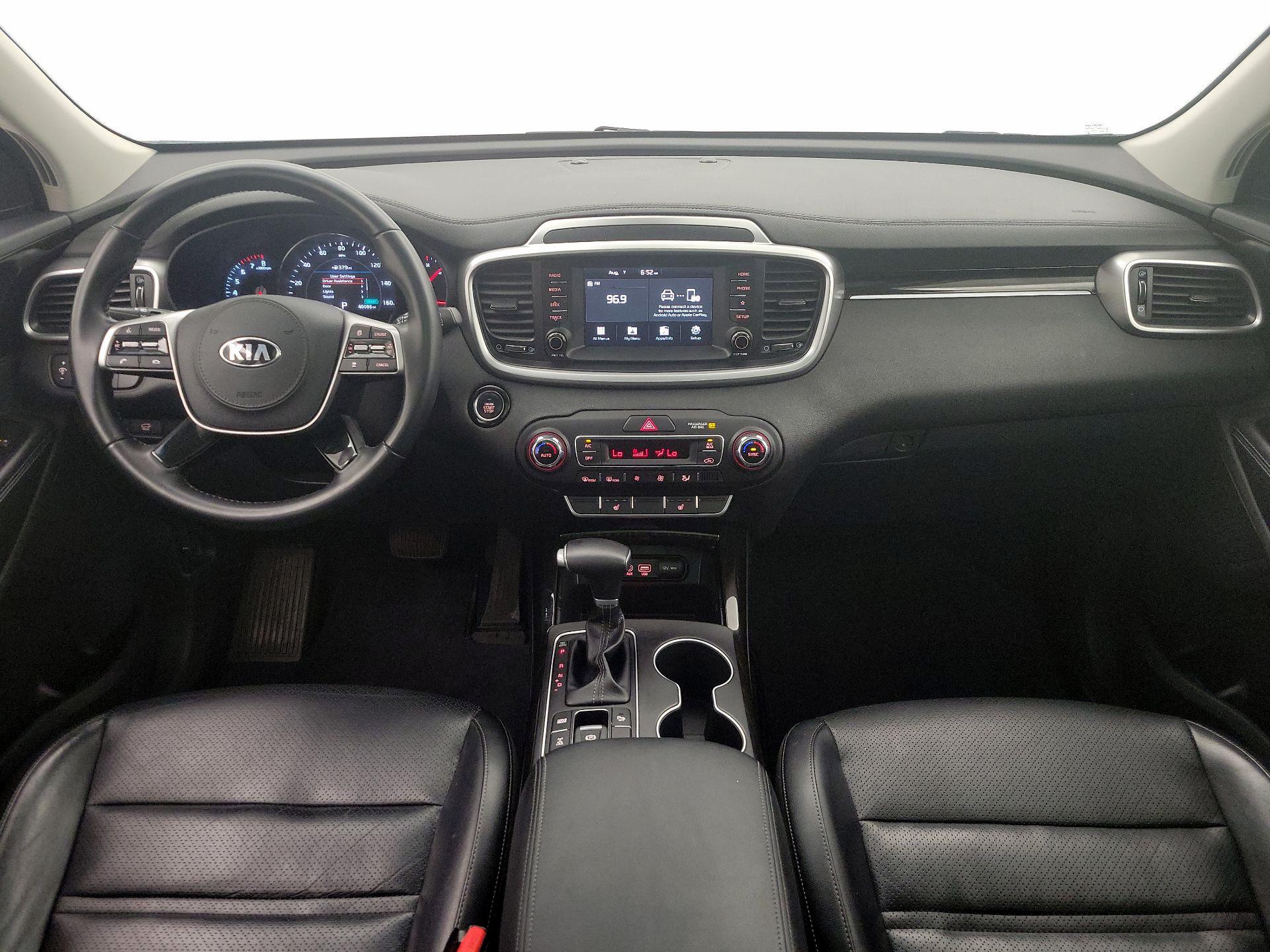 Thumbnail: 2020 Kia Sorento - 9