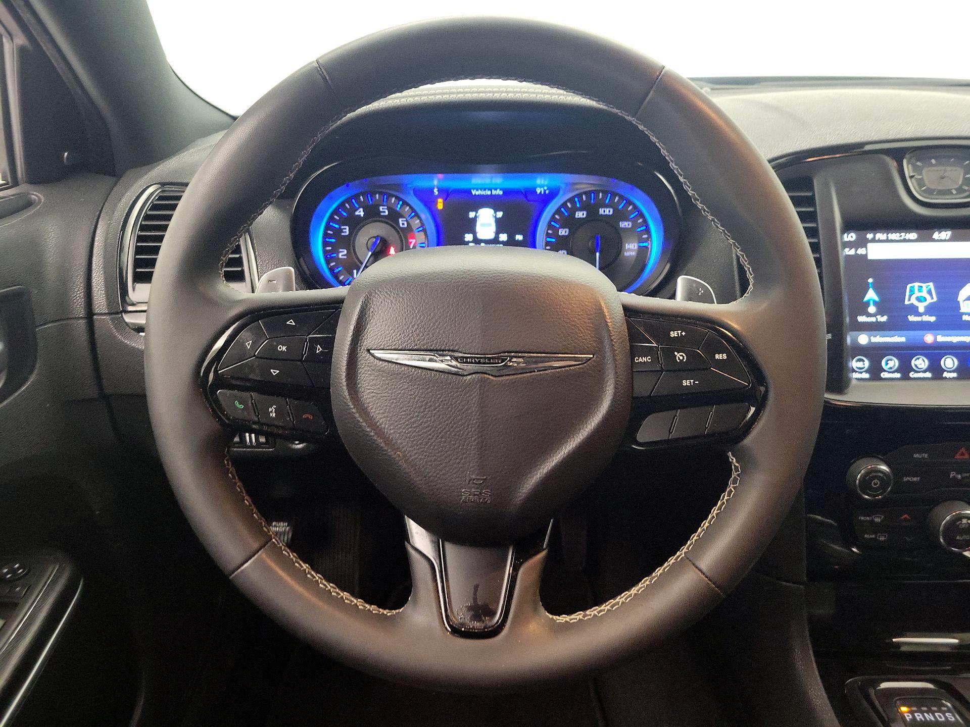 Thumbnail: 2022 Chrysler 300 - 10