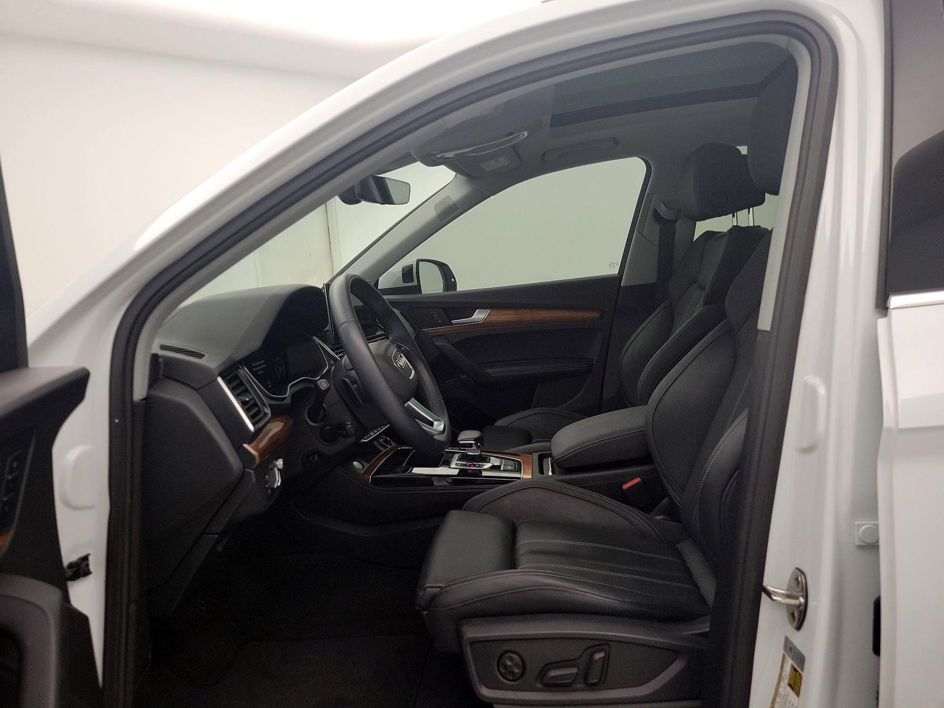 Thumbnail: 2021 Audi Q5 - 11