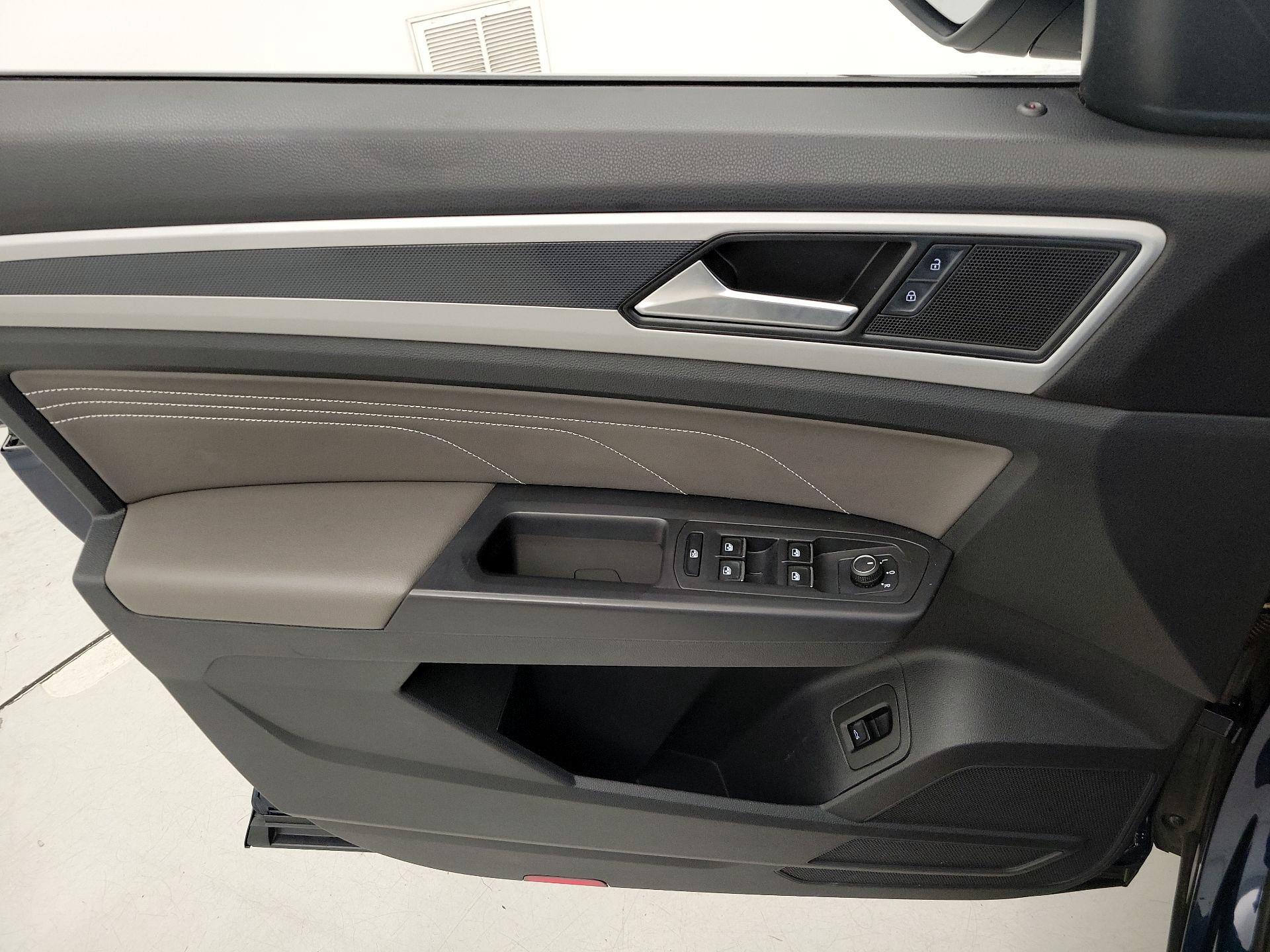Thumbnail: 2021 Volkswagen Atlas - 12