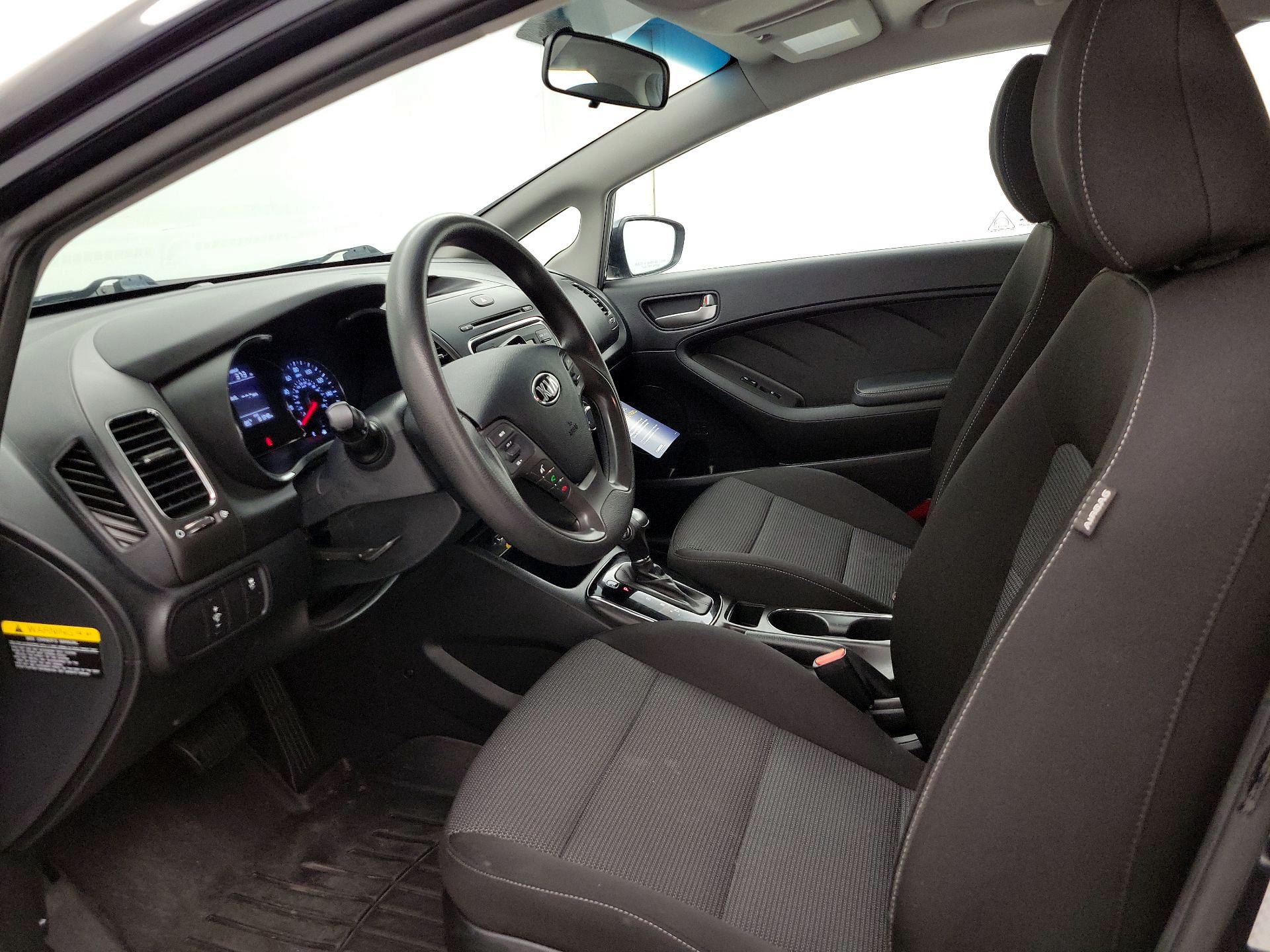 Thumbnail: 2017 Kia Forte - 11