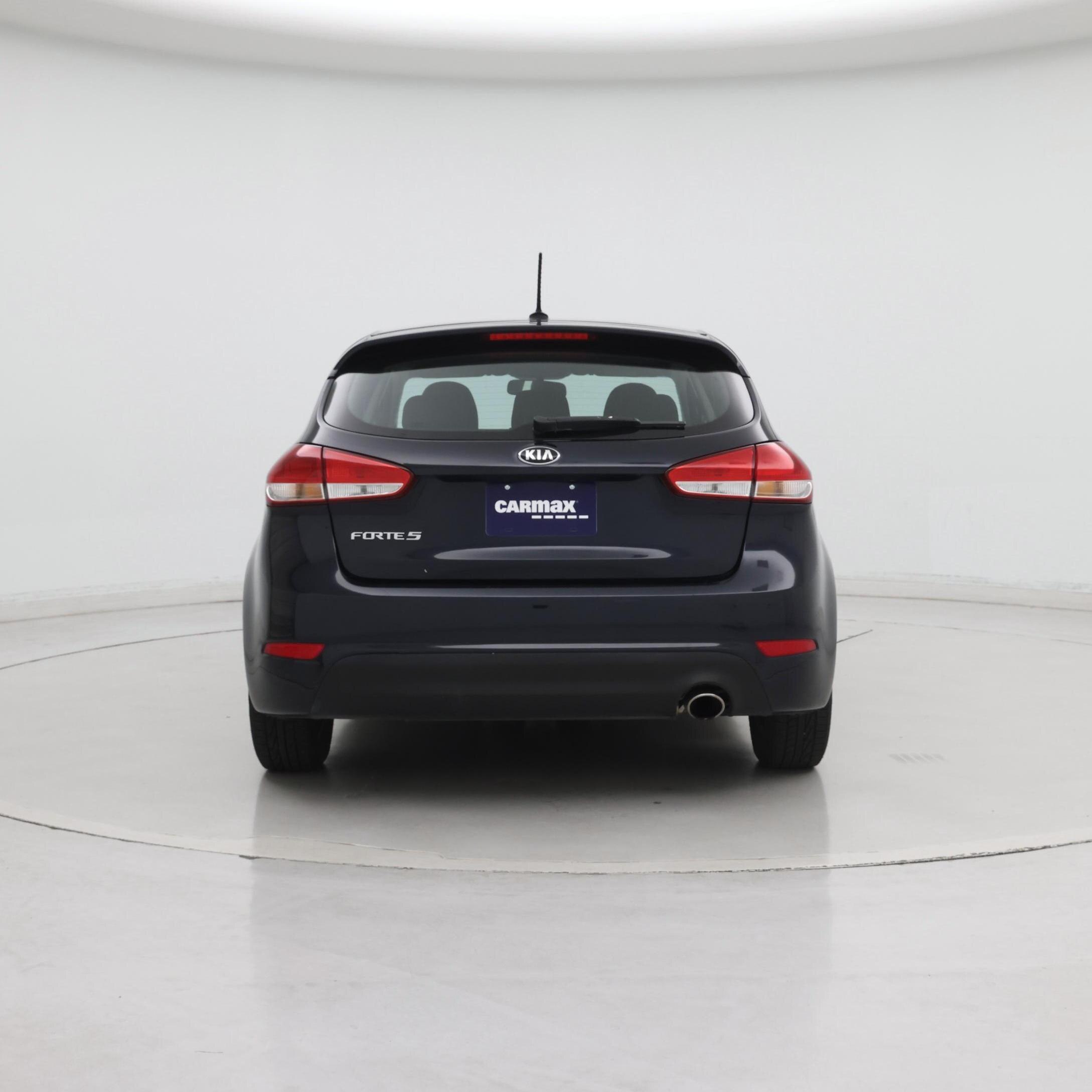 Thumbnail: 2017 Kia Forte - 6