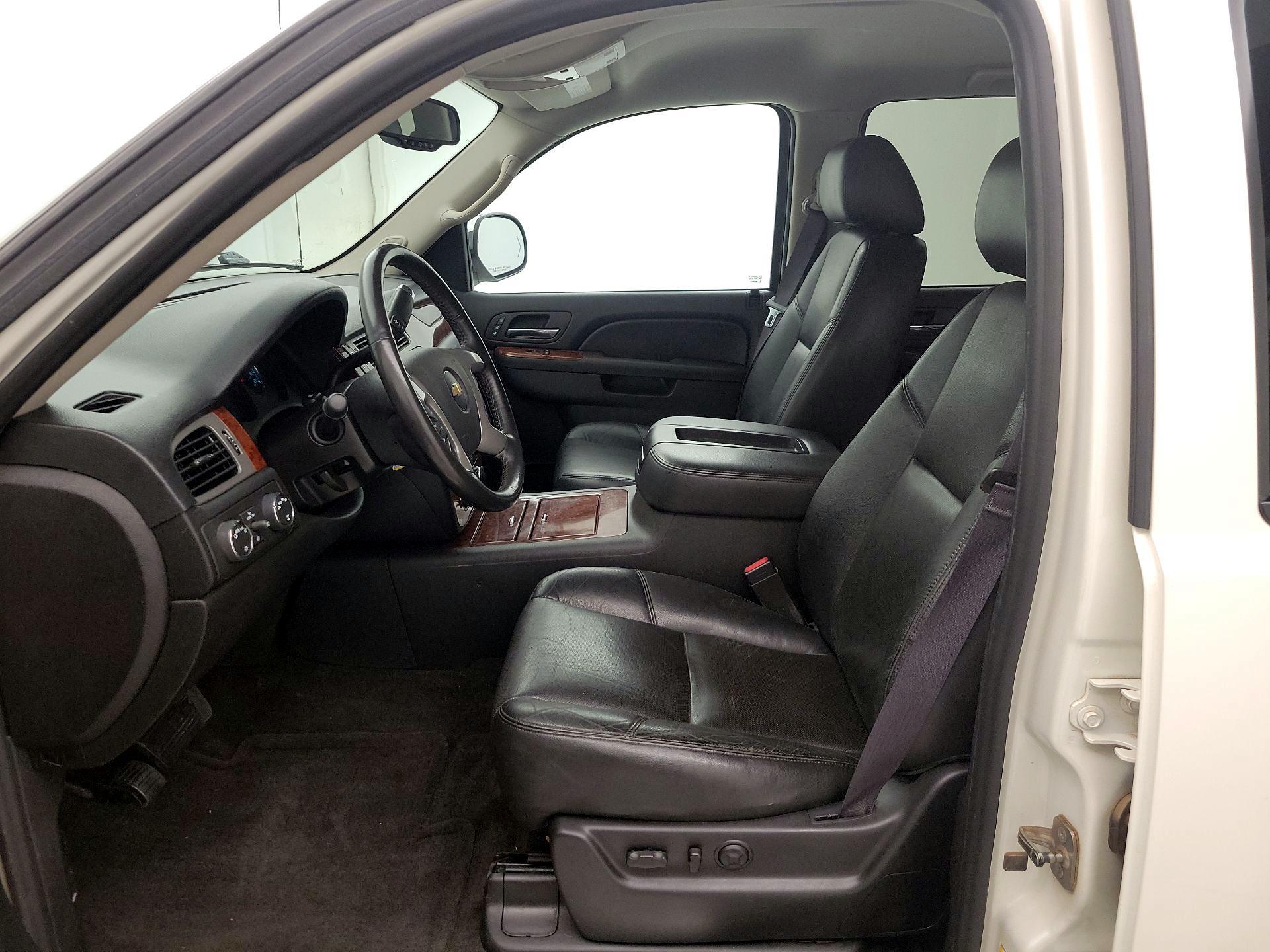 Thumbnail: 2013 Chevrolet Avalanche 1500 - 11