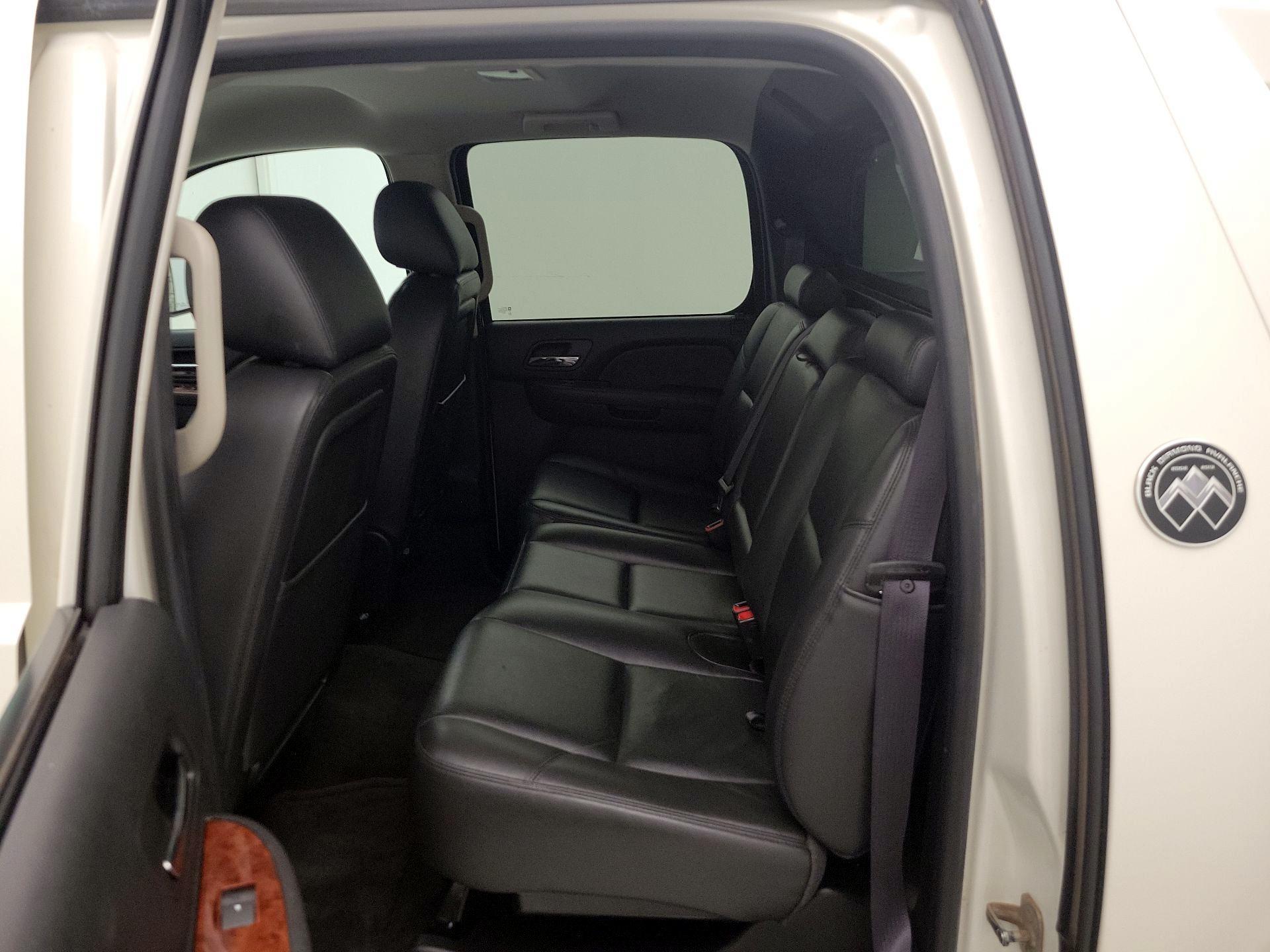 Thumbnail: 2013 Chevrolet Avalanche 1500 - 20