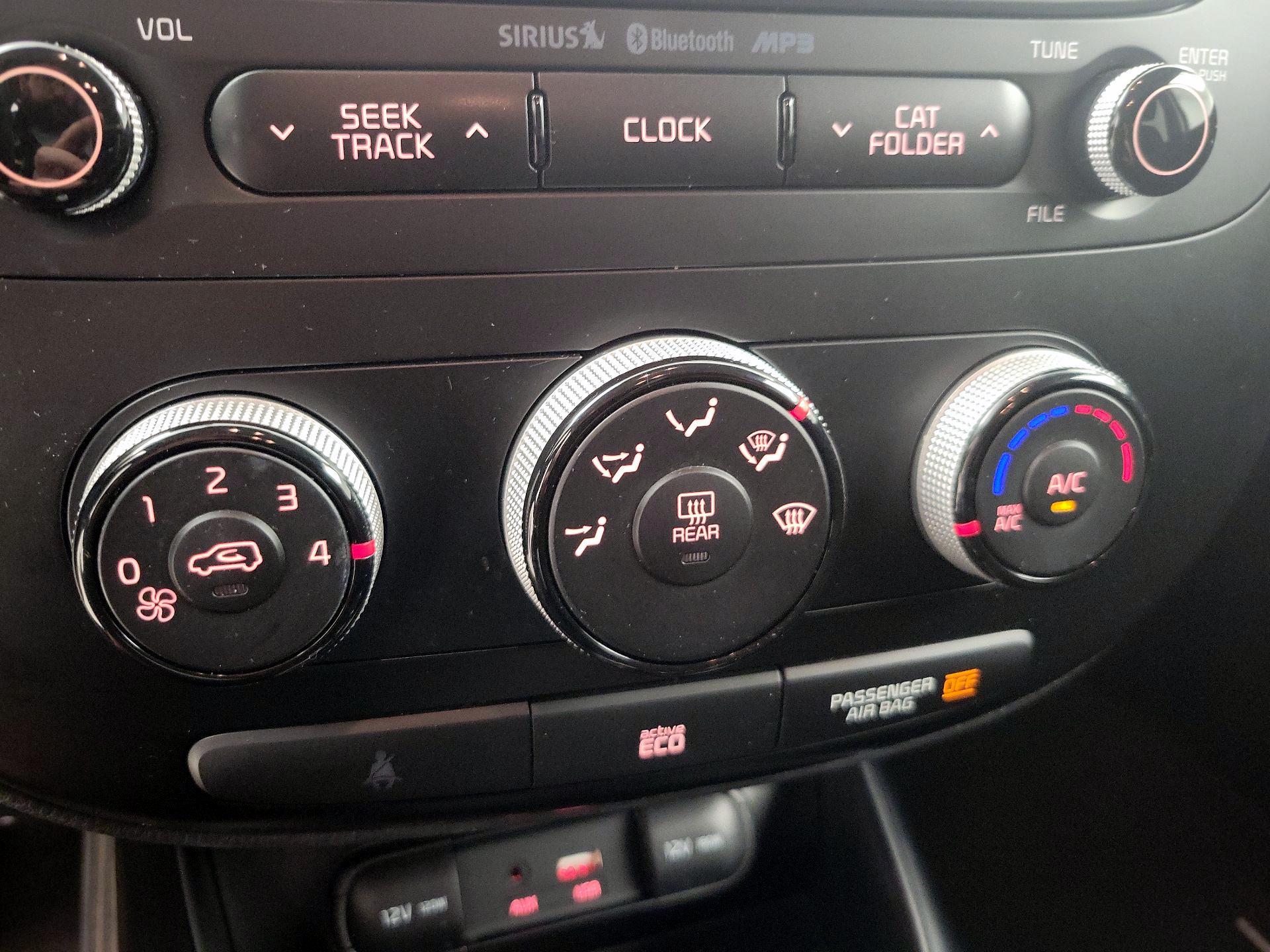 Thumbnail: 2016 Kia Soul - 16
