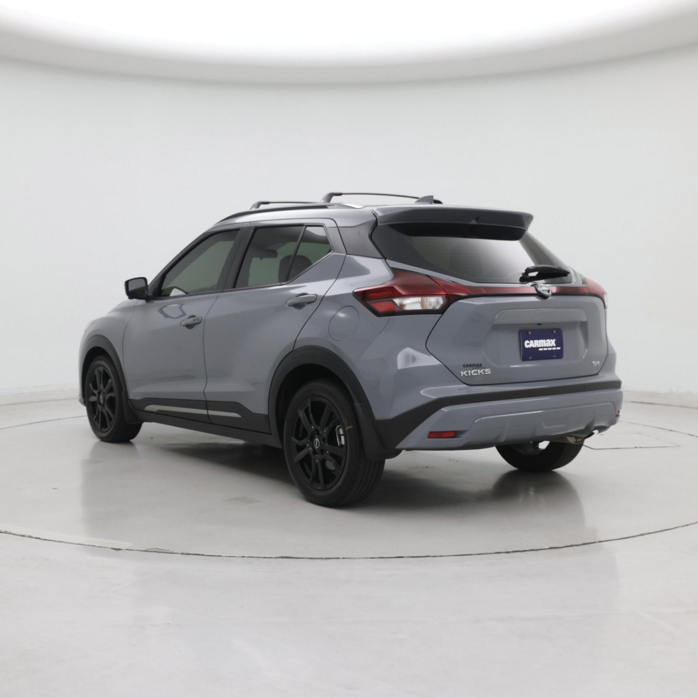 Thumbnail: 2023 Nissan Kicks - 2