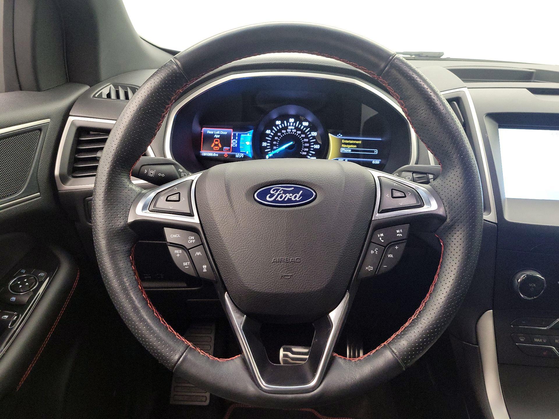 Thumbnail: 2020 Ford Edge - 10