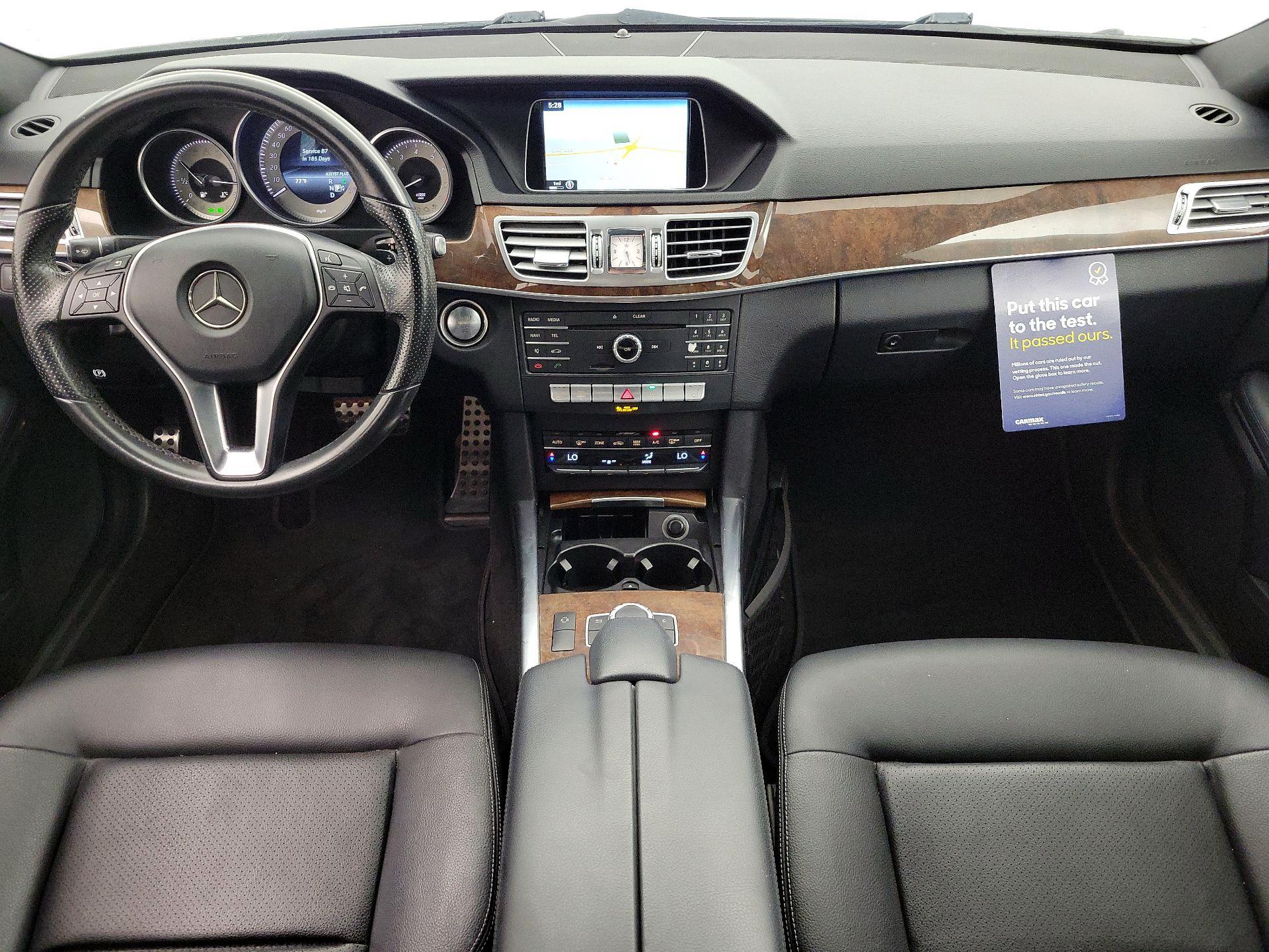 Thumbnail: 2016 Mercedes-Benz E-Class - 9