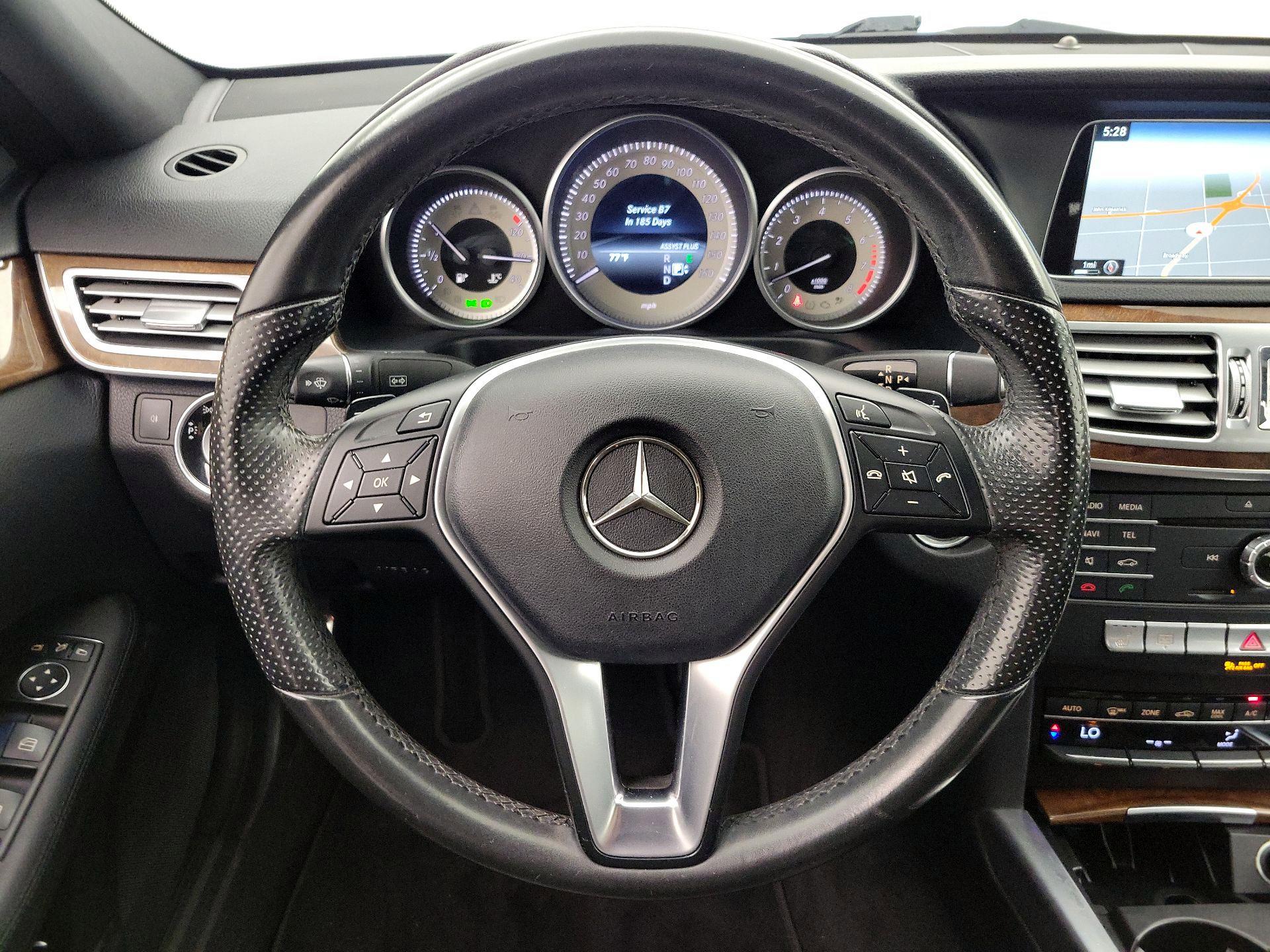Thumbnail: 2016 Mercedes-Benz E-Class - 10