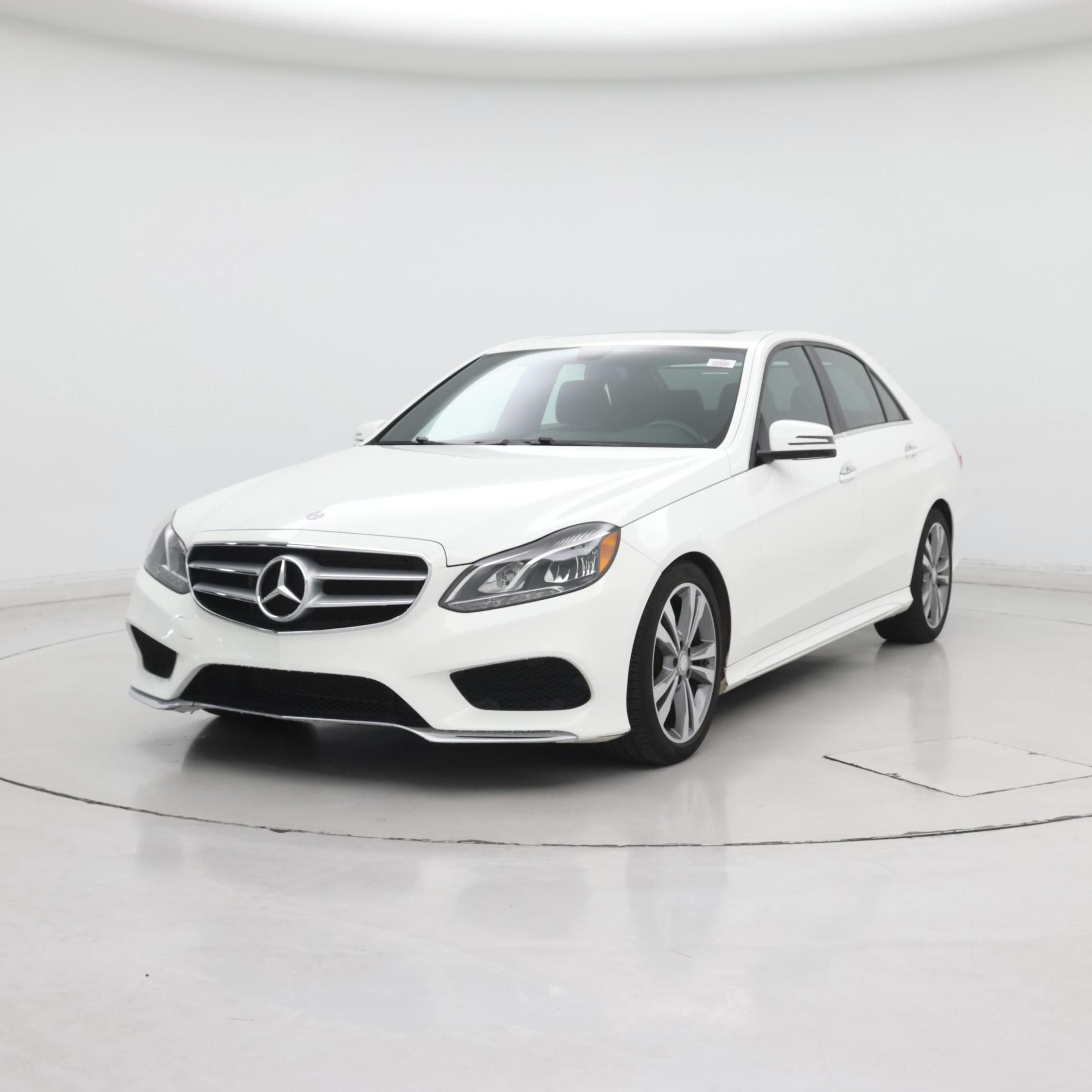 Thumbnail: 2016 Mercedes-Benz E-Class - 4