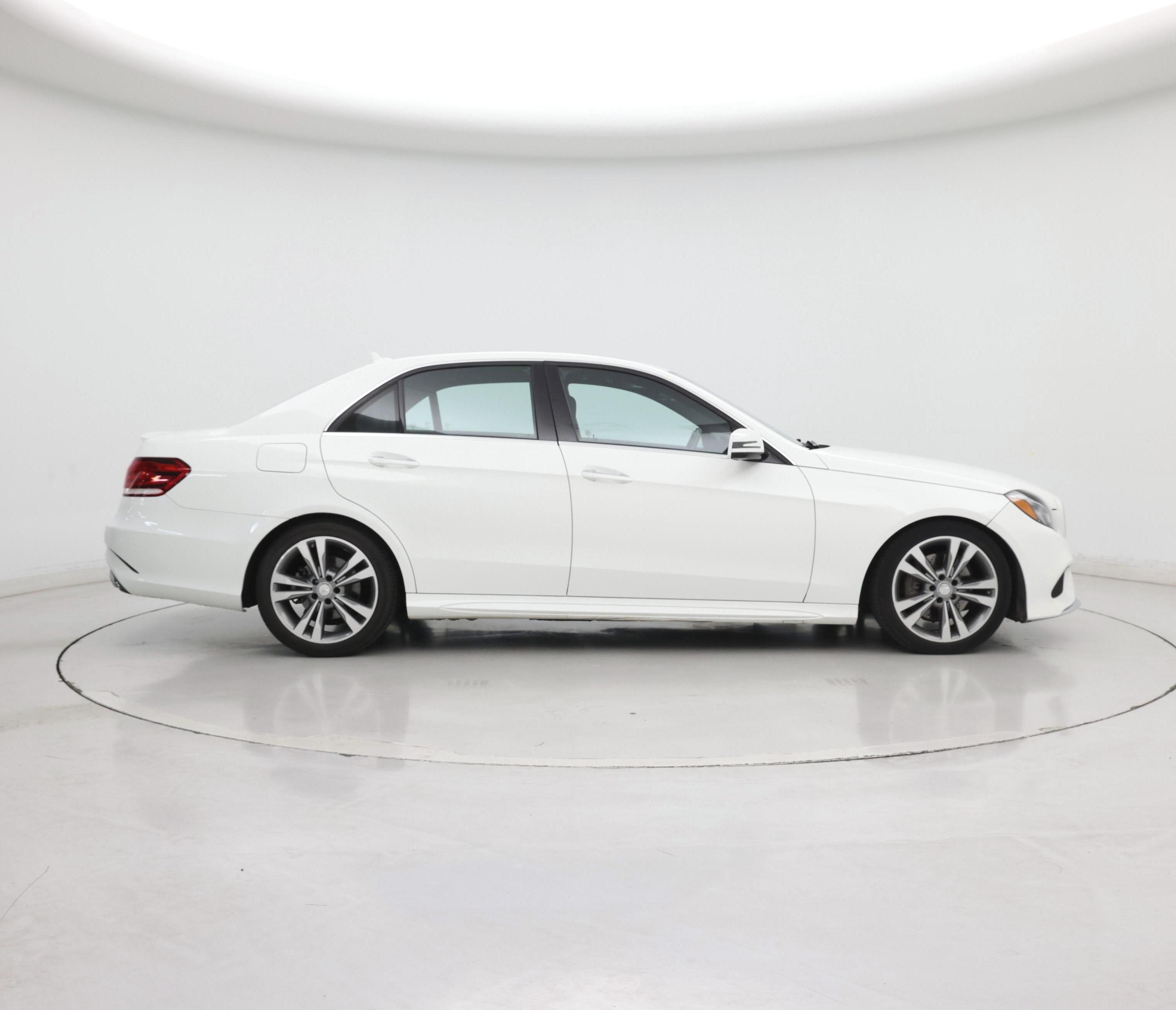 Thumbnail: 2016 Mercedes-Benz E-Class - 7