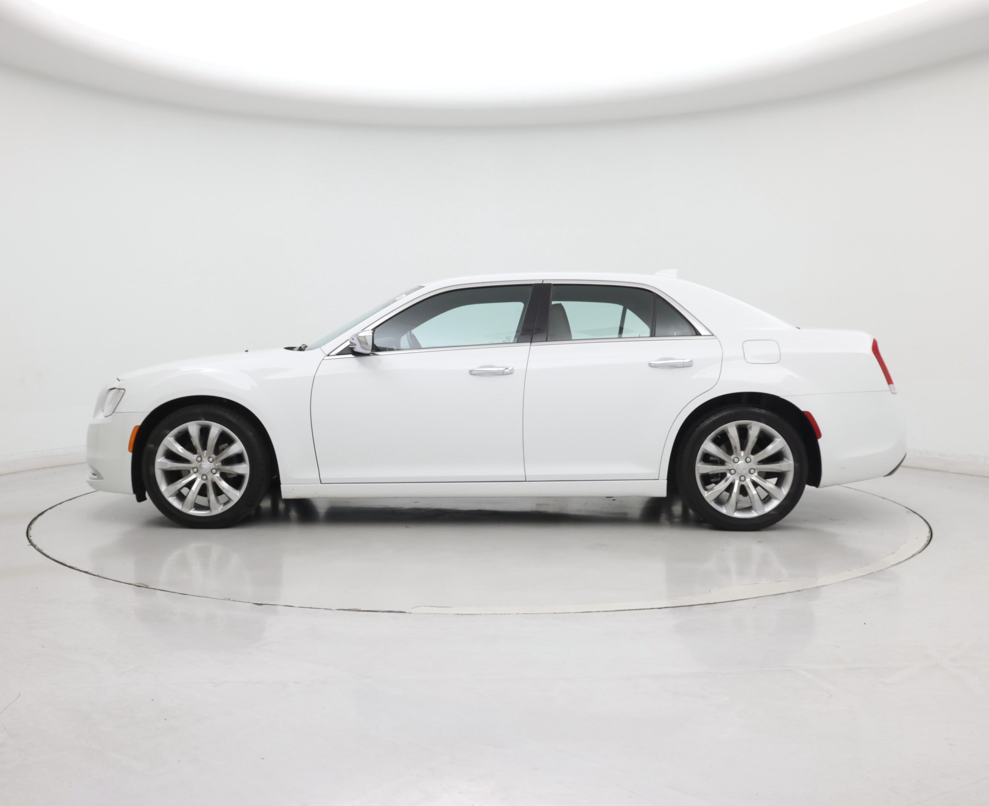 Thumbnail: 2018 Chrysler 300 - 3