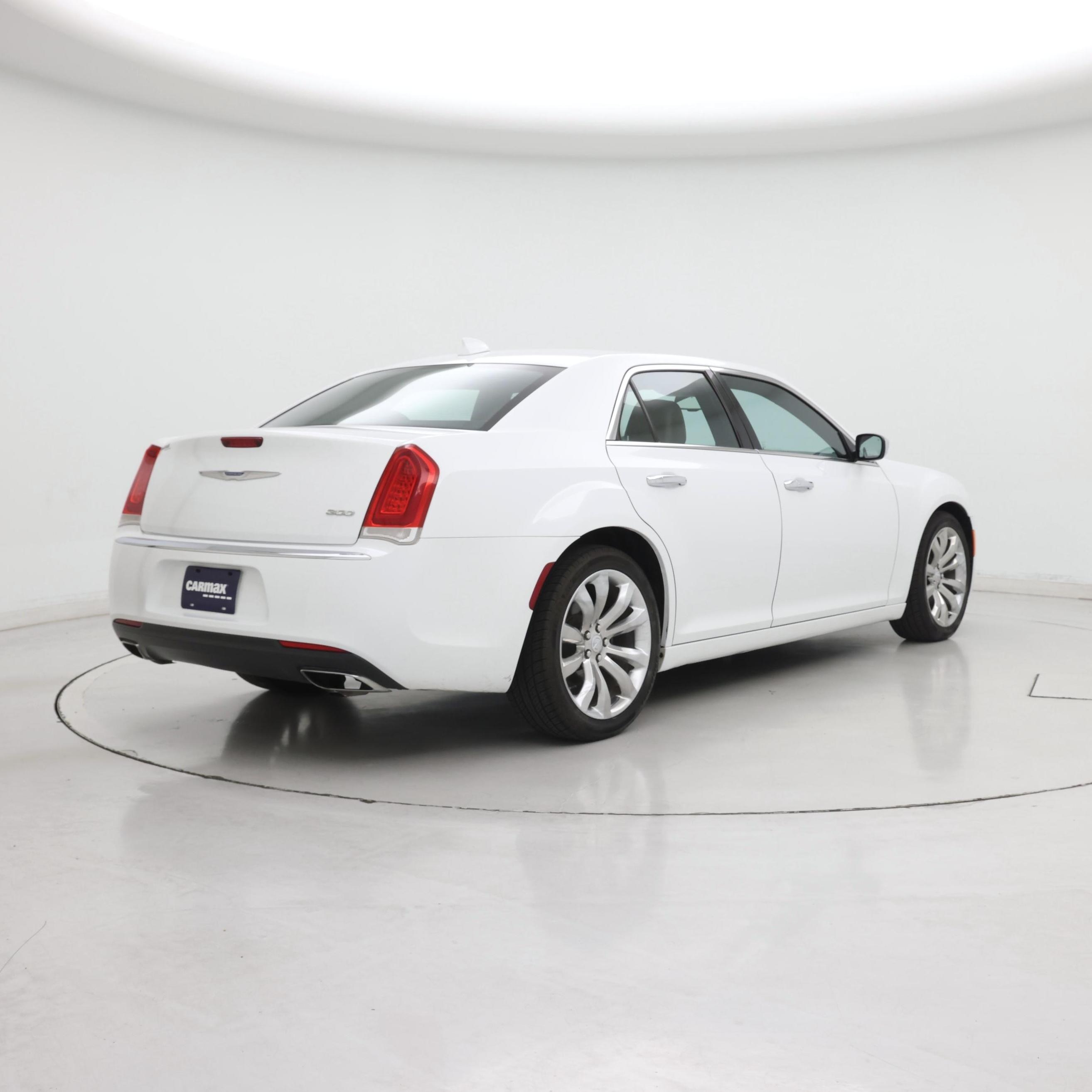 Thumbnail: 2018 Chrysler 300 - 8