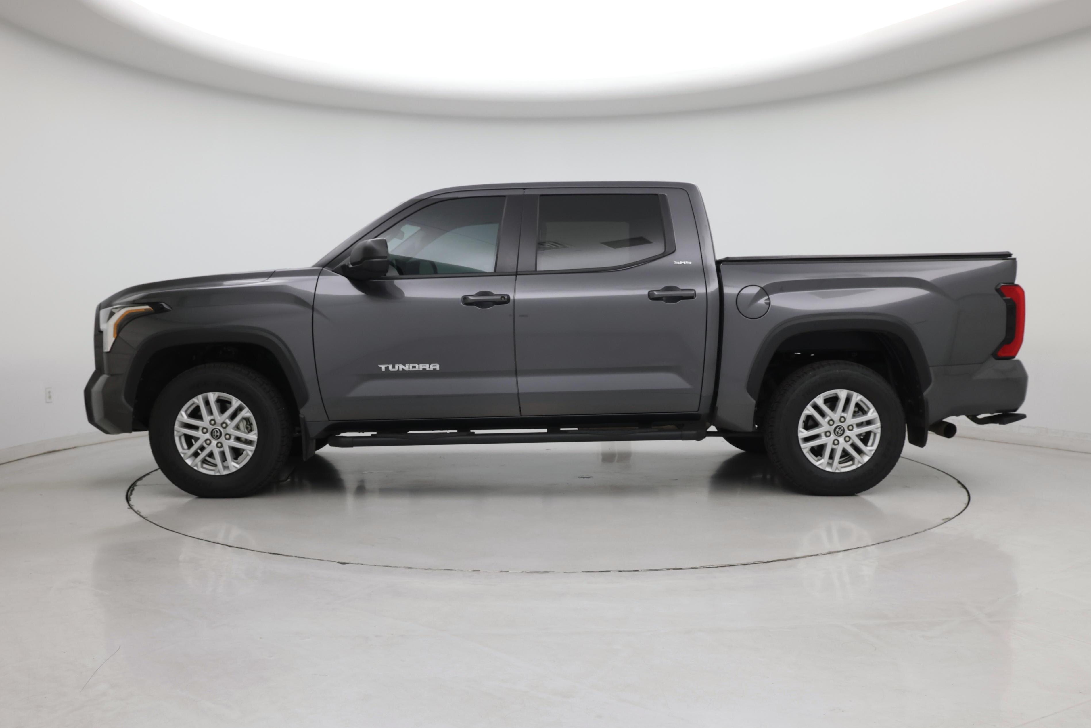 Thumbnail: 2024 Toyota Tundra - 3