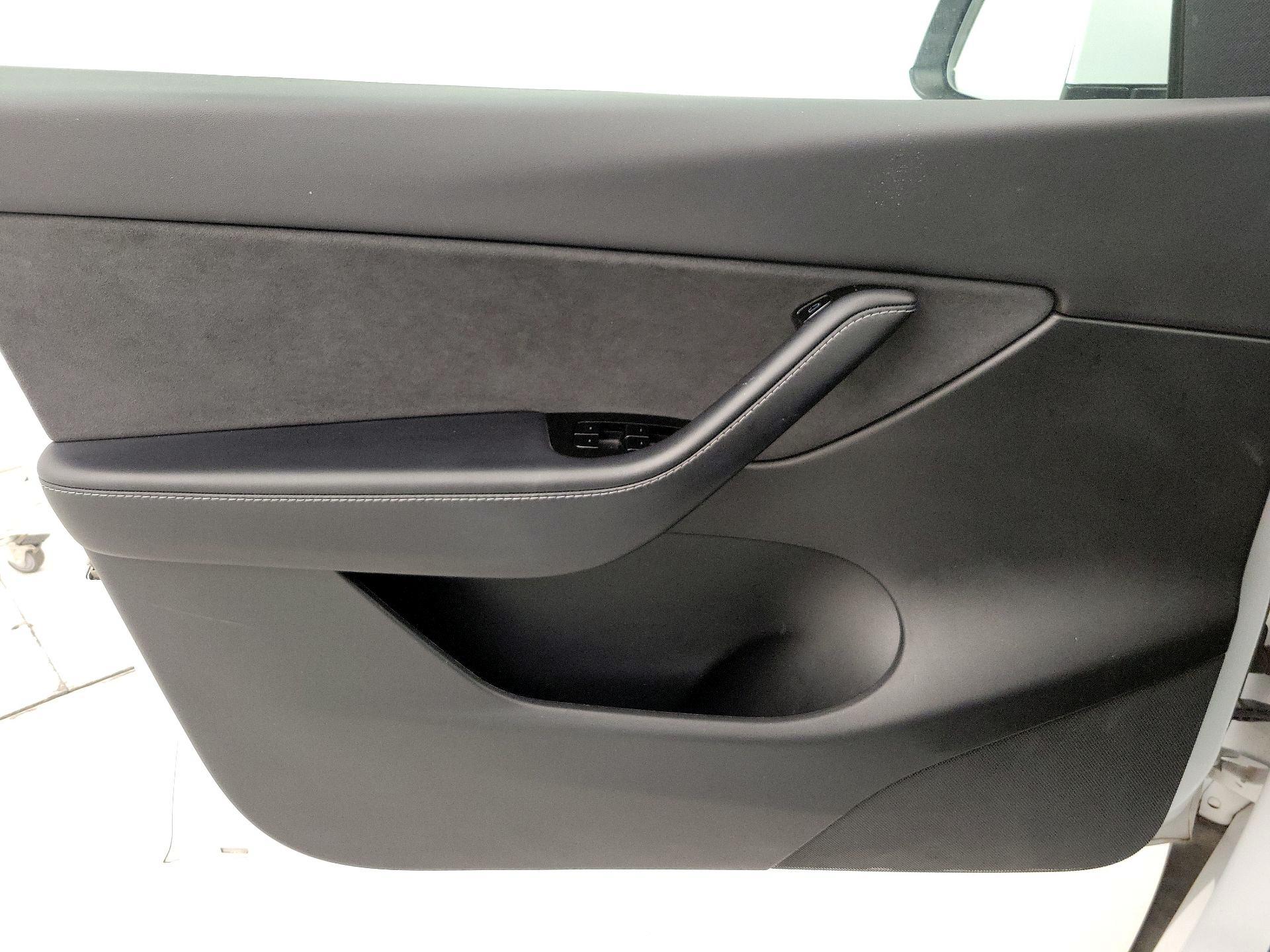 Thumbnail: 2021 Tesla Model Y - 12