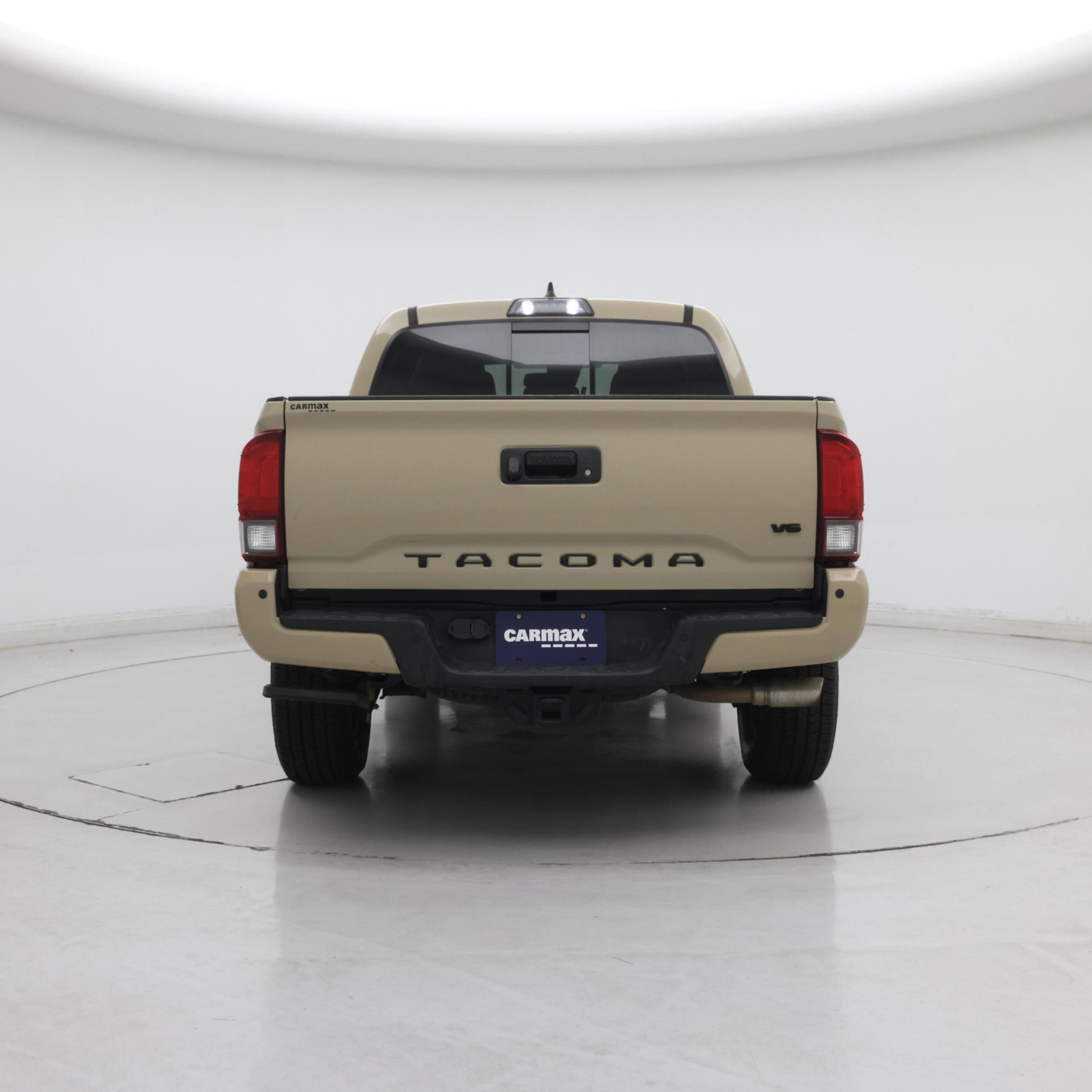 Thumbnail: 2019 Toyota Tacoma - 6