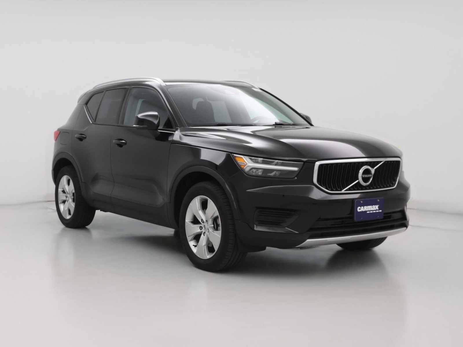 2022 Volvo XC40 Momentum