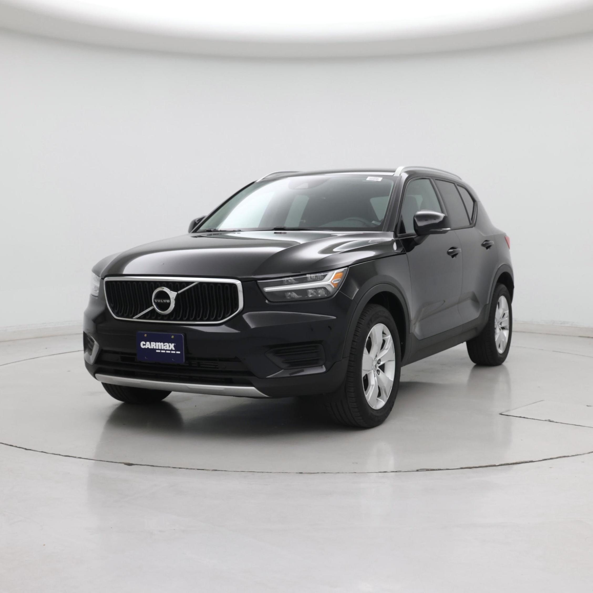 Thumbnail: 2022 Volvo XC40 - 4