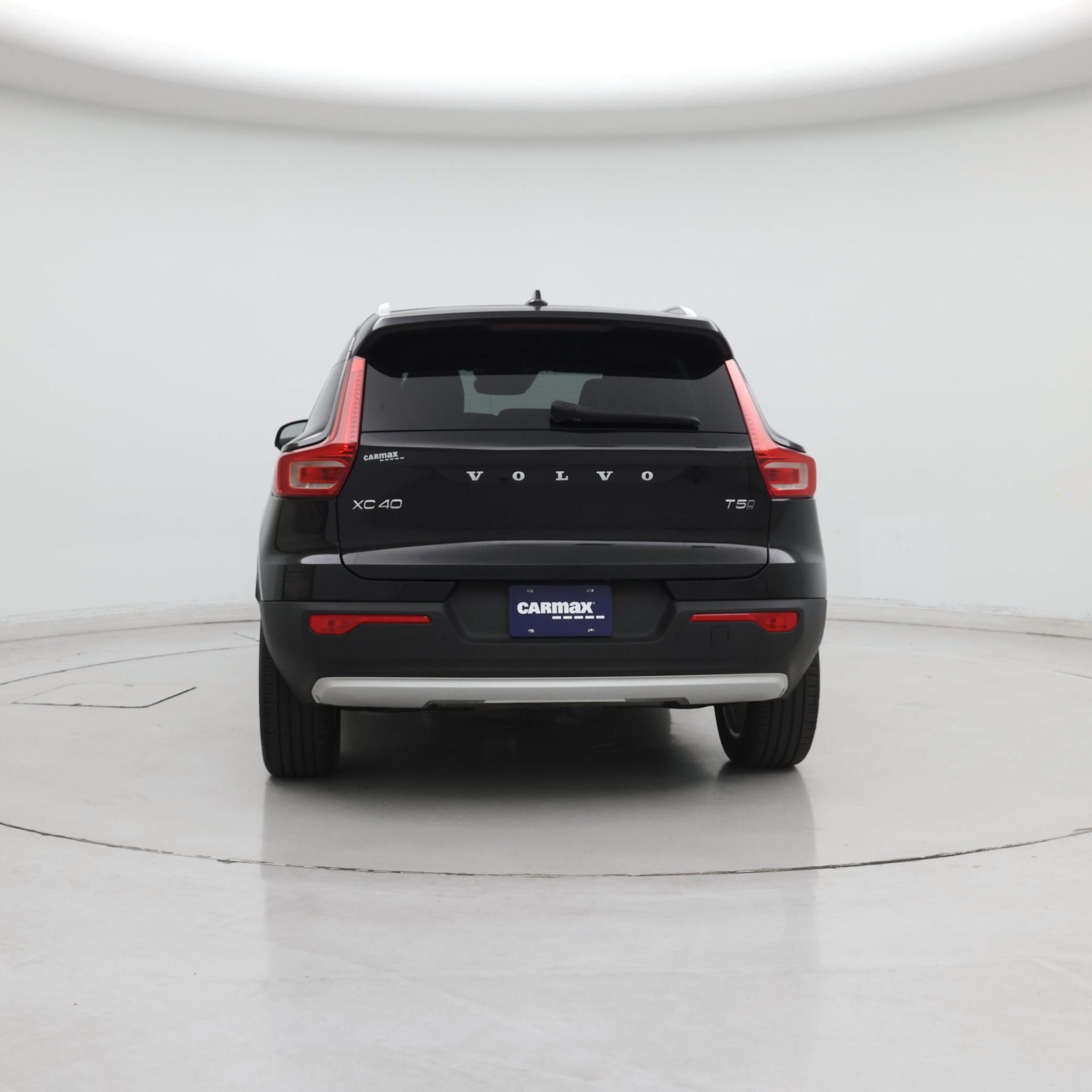 Thumbnail: 2022 Volvo XC40 - 6