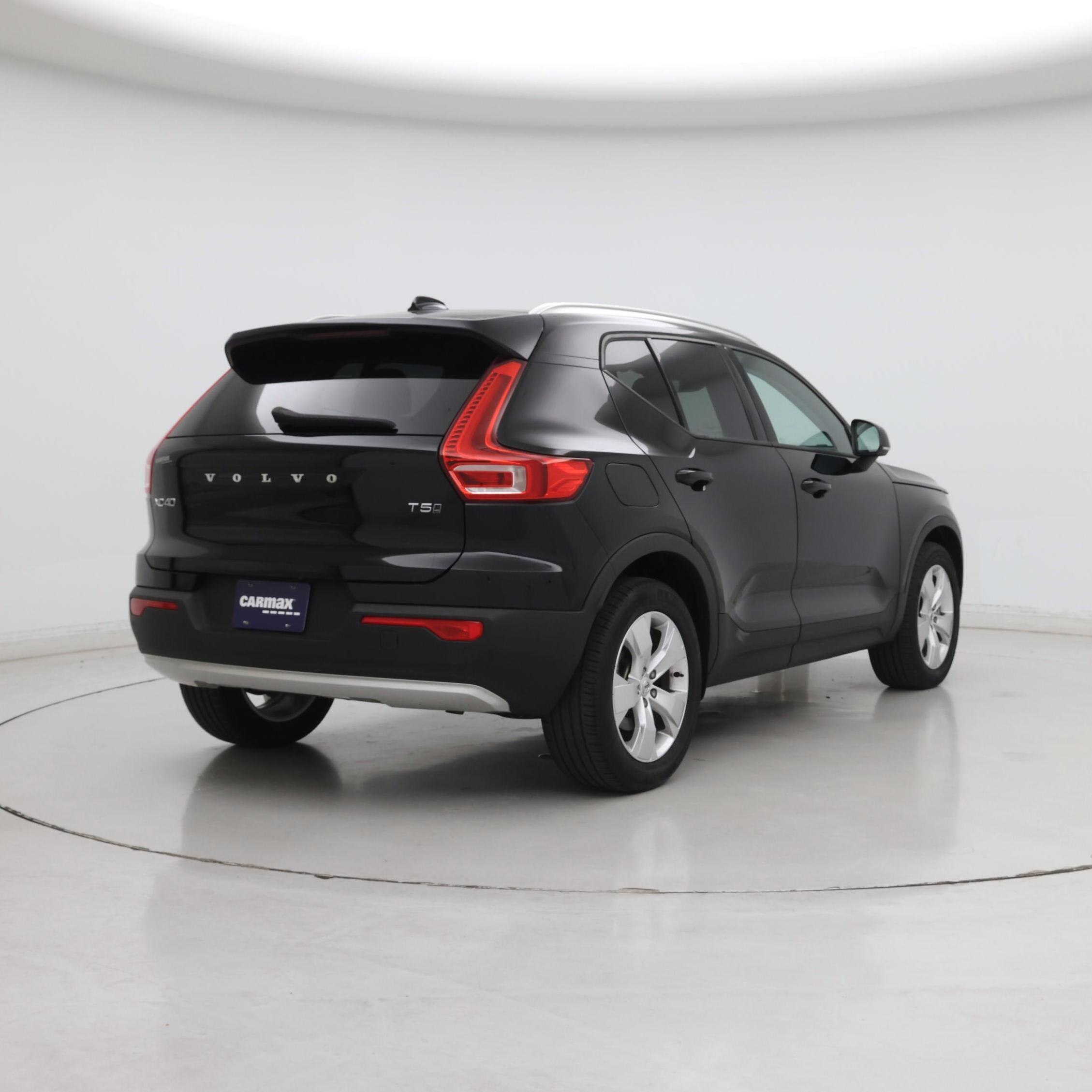 Thumbnail: 2022 Volvo XC40 - 8
