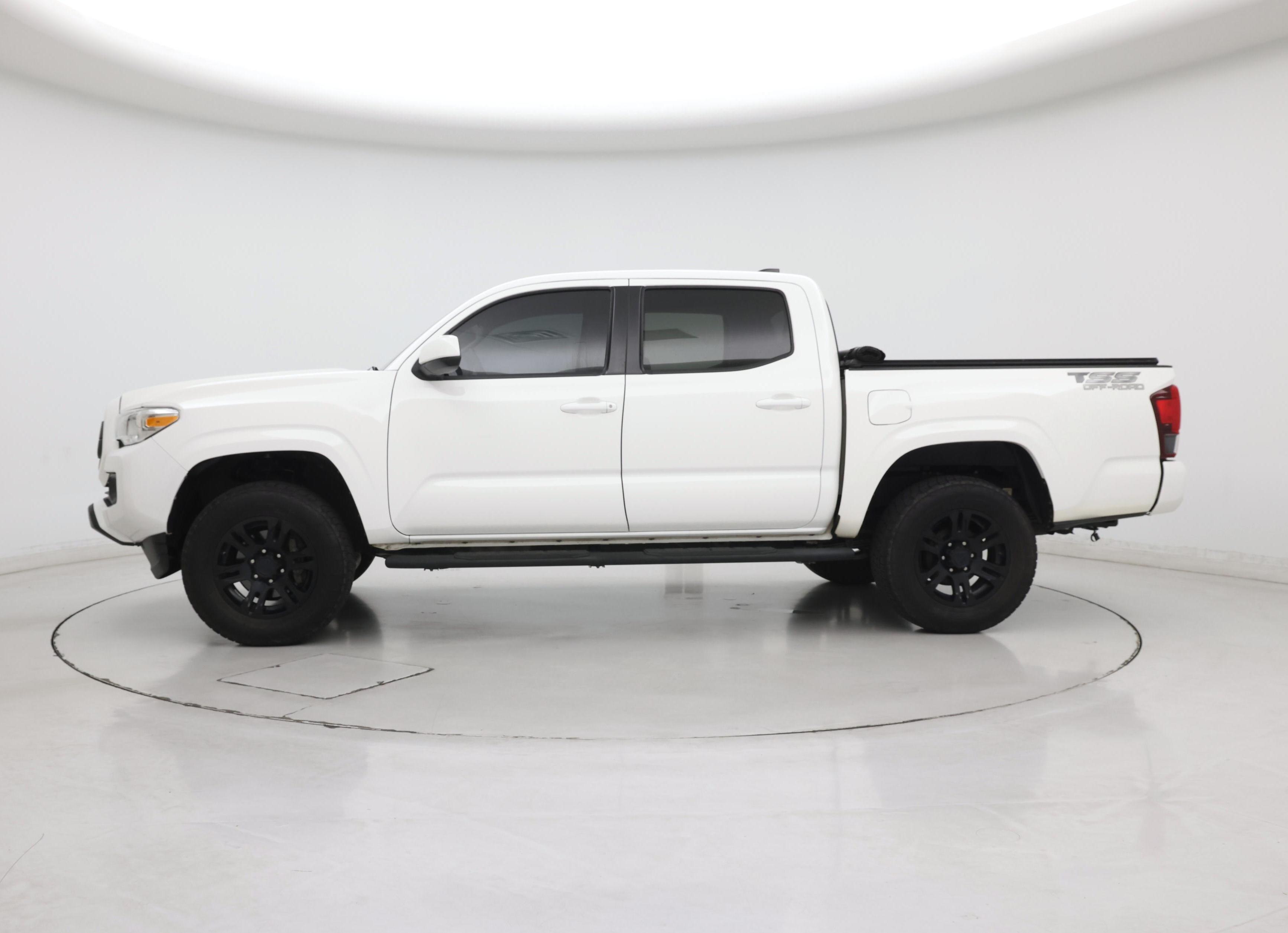 Thumbnail: 2021 Toyota Tacoma - 3