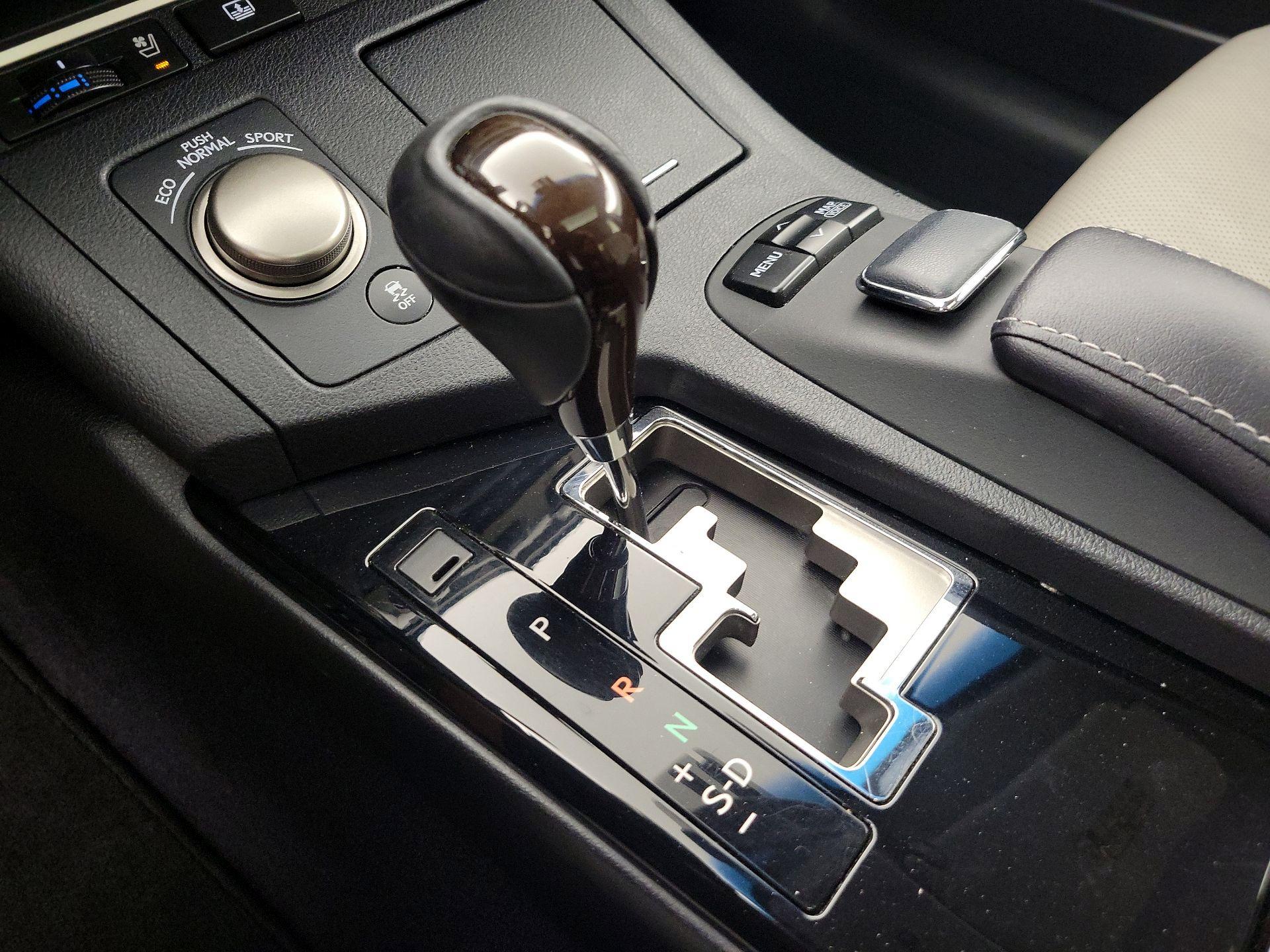 Thumbnail: 2014 Lexus ES - 17