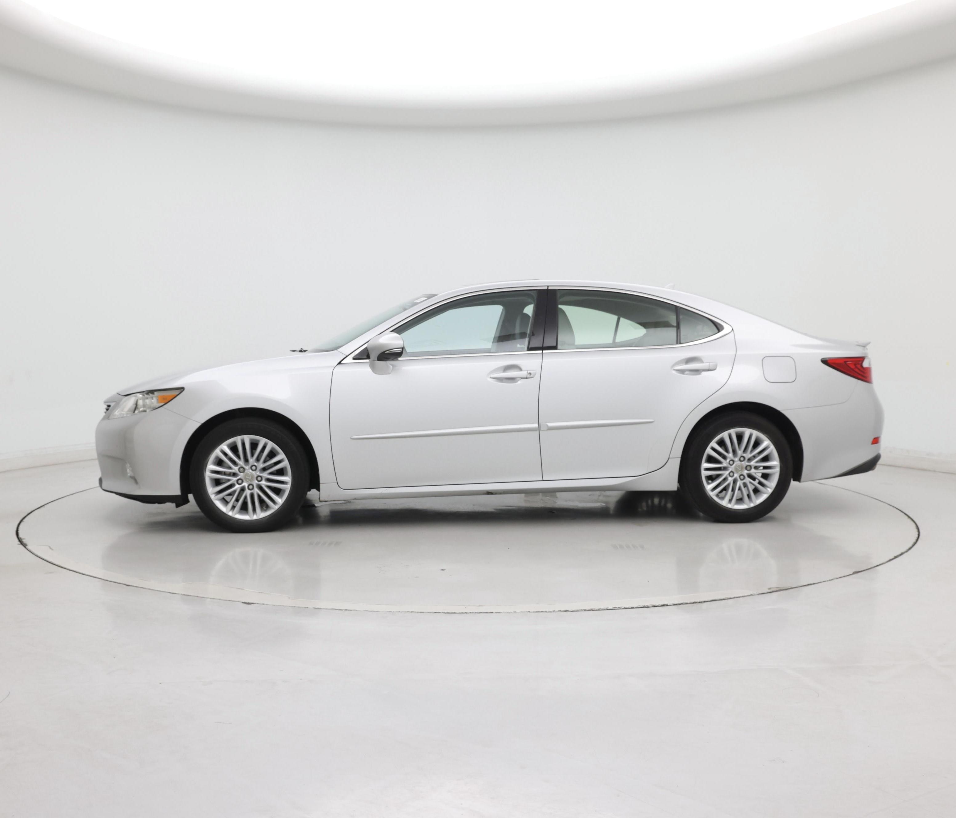 Thumbnail: 2014 Lexus ES - 3
